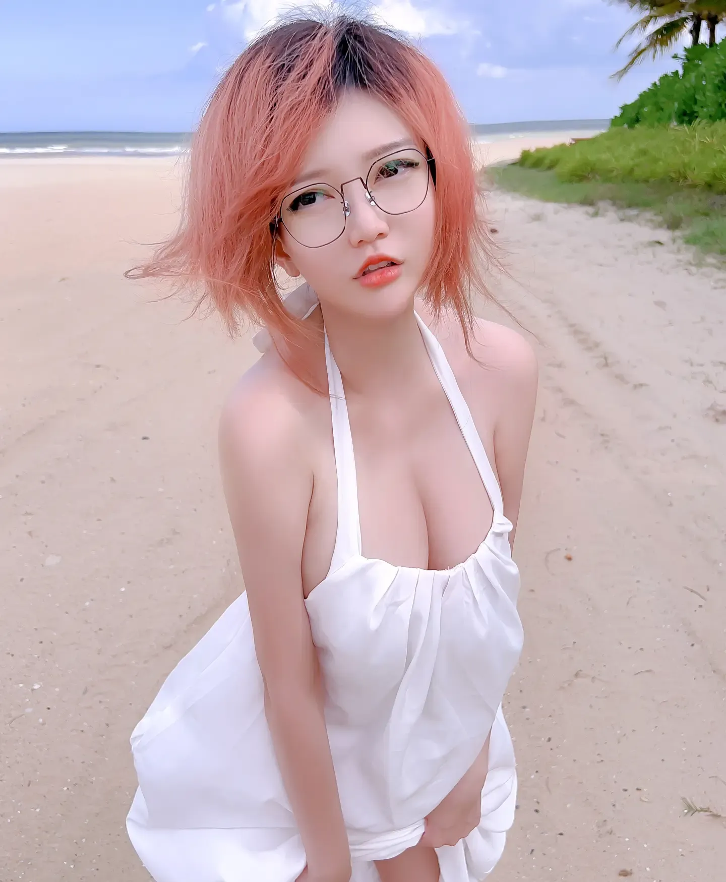 PotatoGodzilla Casual White Dress On Beach