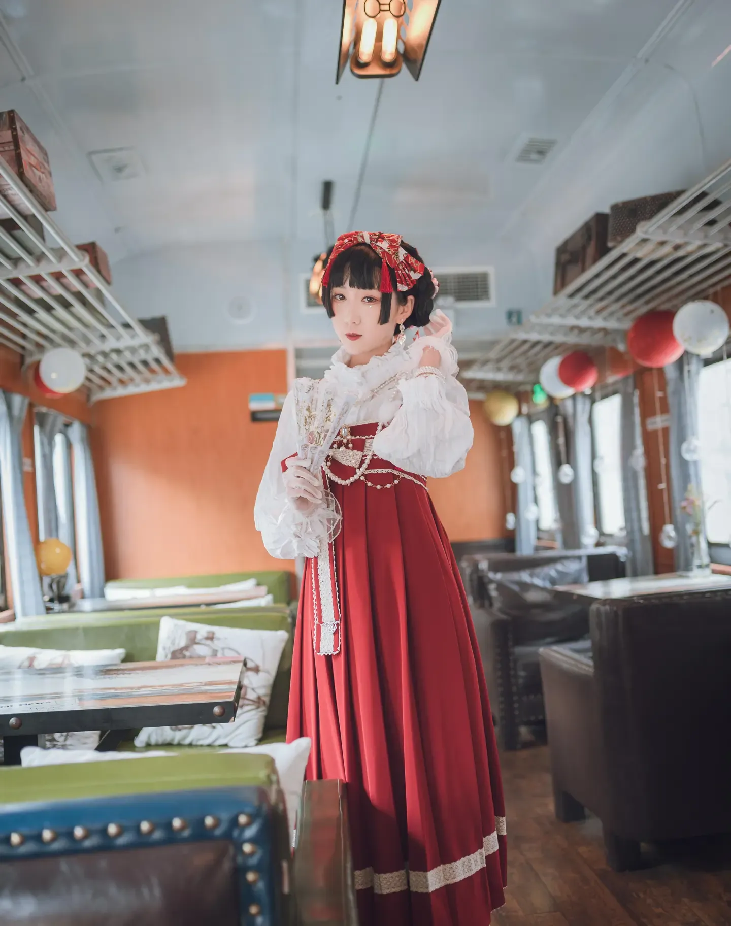 拿相机的执义 lolita写真 要跟我来一场旅行吗