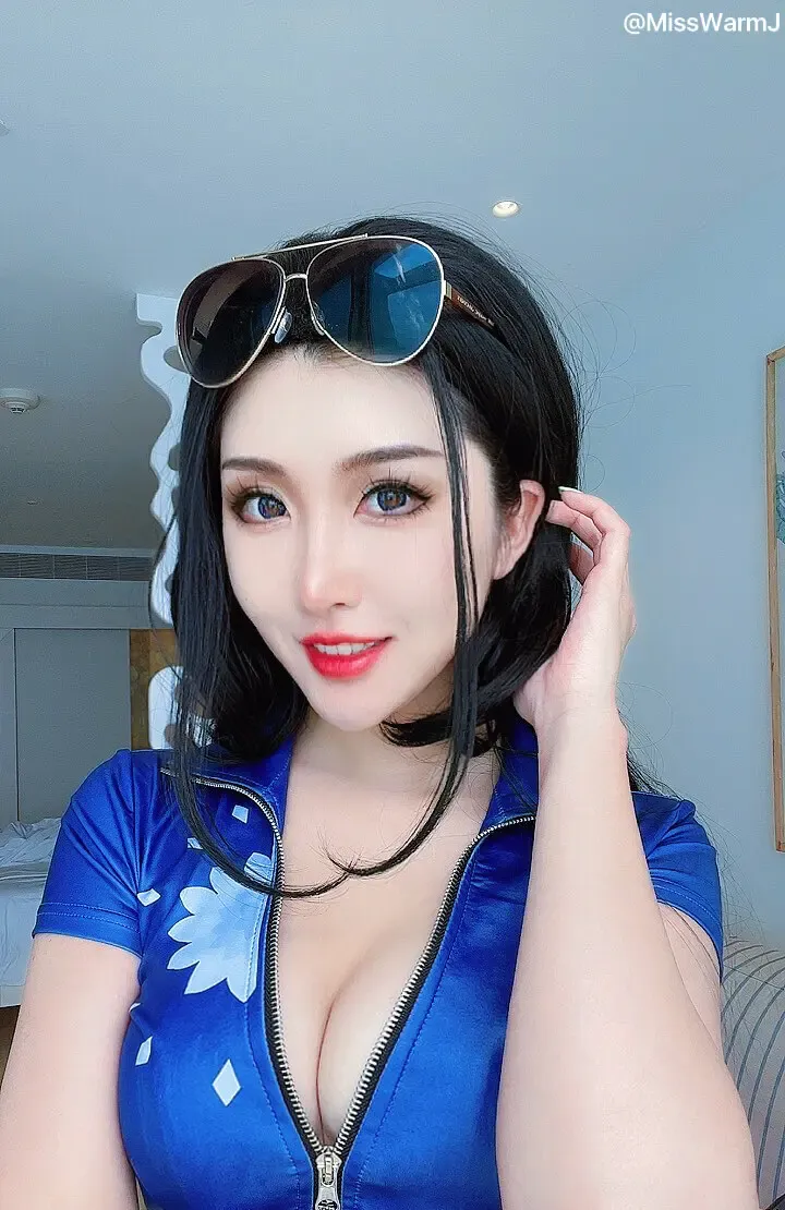 MissWarmJ Robin