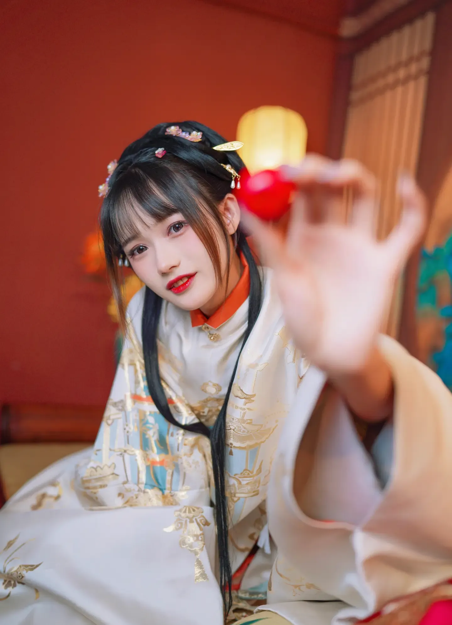 兔子Zzz不吃胡萝卜 小轩窗 正梳妆