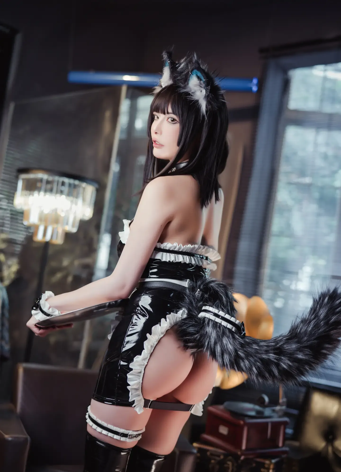 秋和柯基 猫女仆