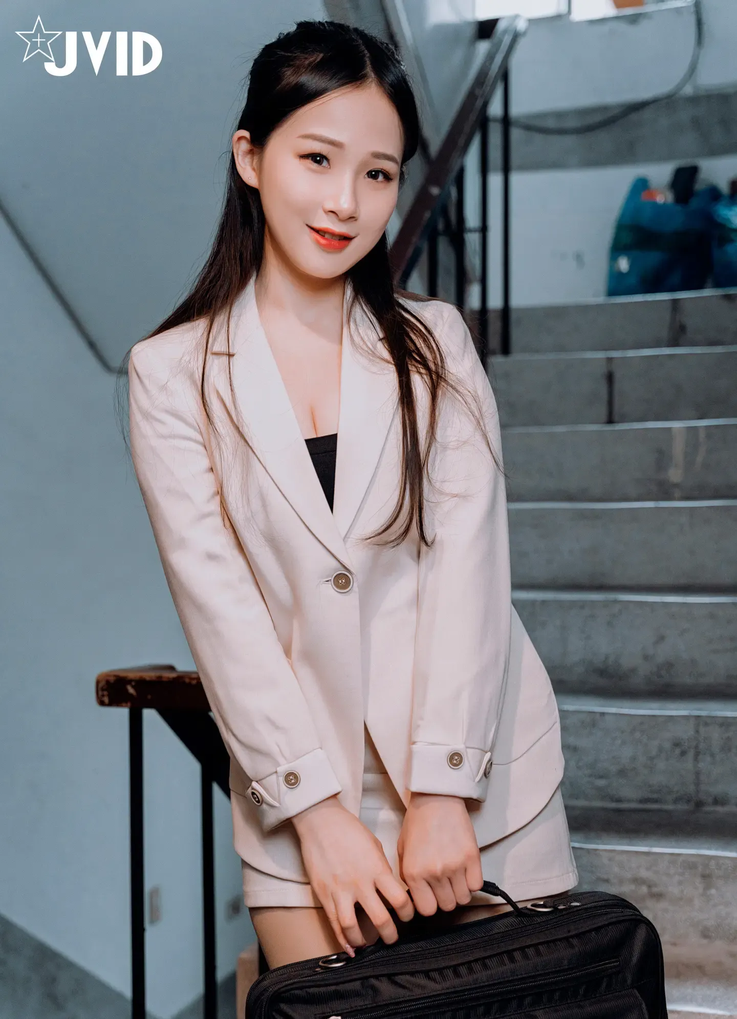 婕咪 飛機杯到府推銷員