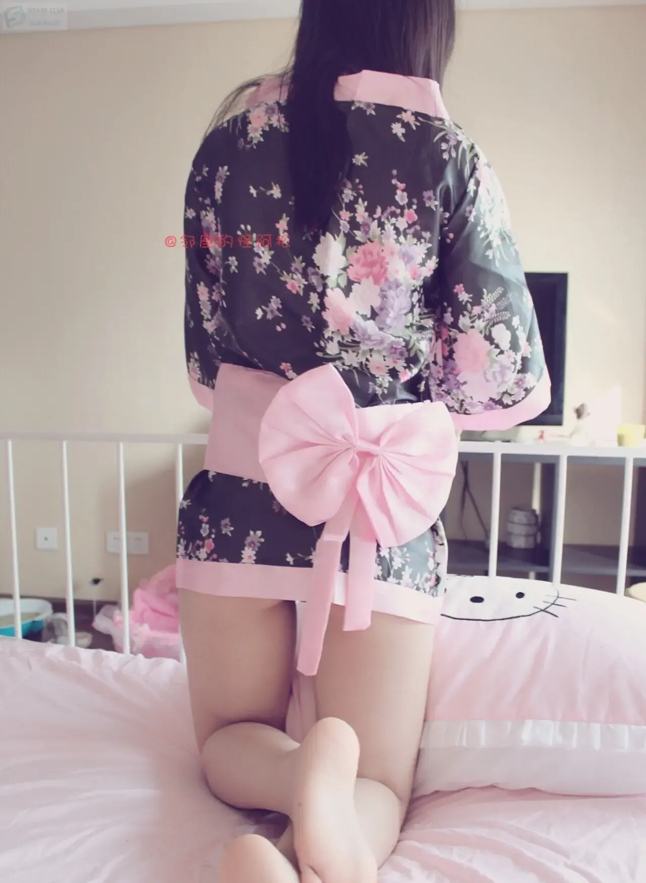 邻座的怪阿松 怪蜀黍的乖萝莉 套图19期 樱花和服