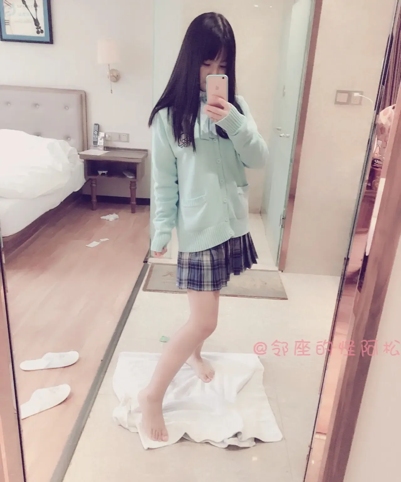 邻座的怪阿松 怪蜀黍的乖萝莉 套图11期