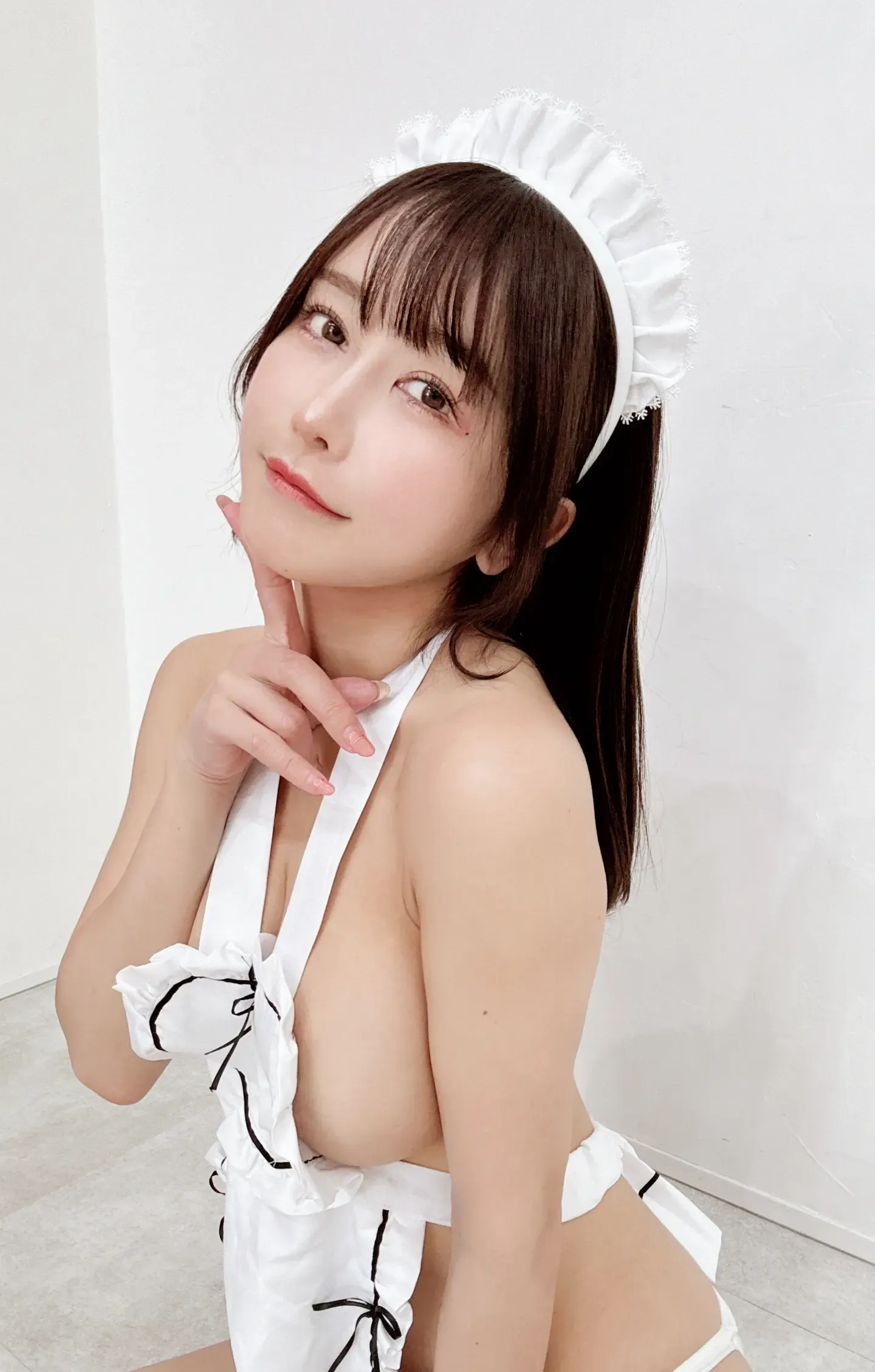 いくみ Fantia 20240518 Bare Apron Maid