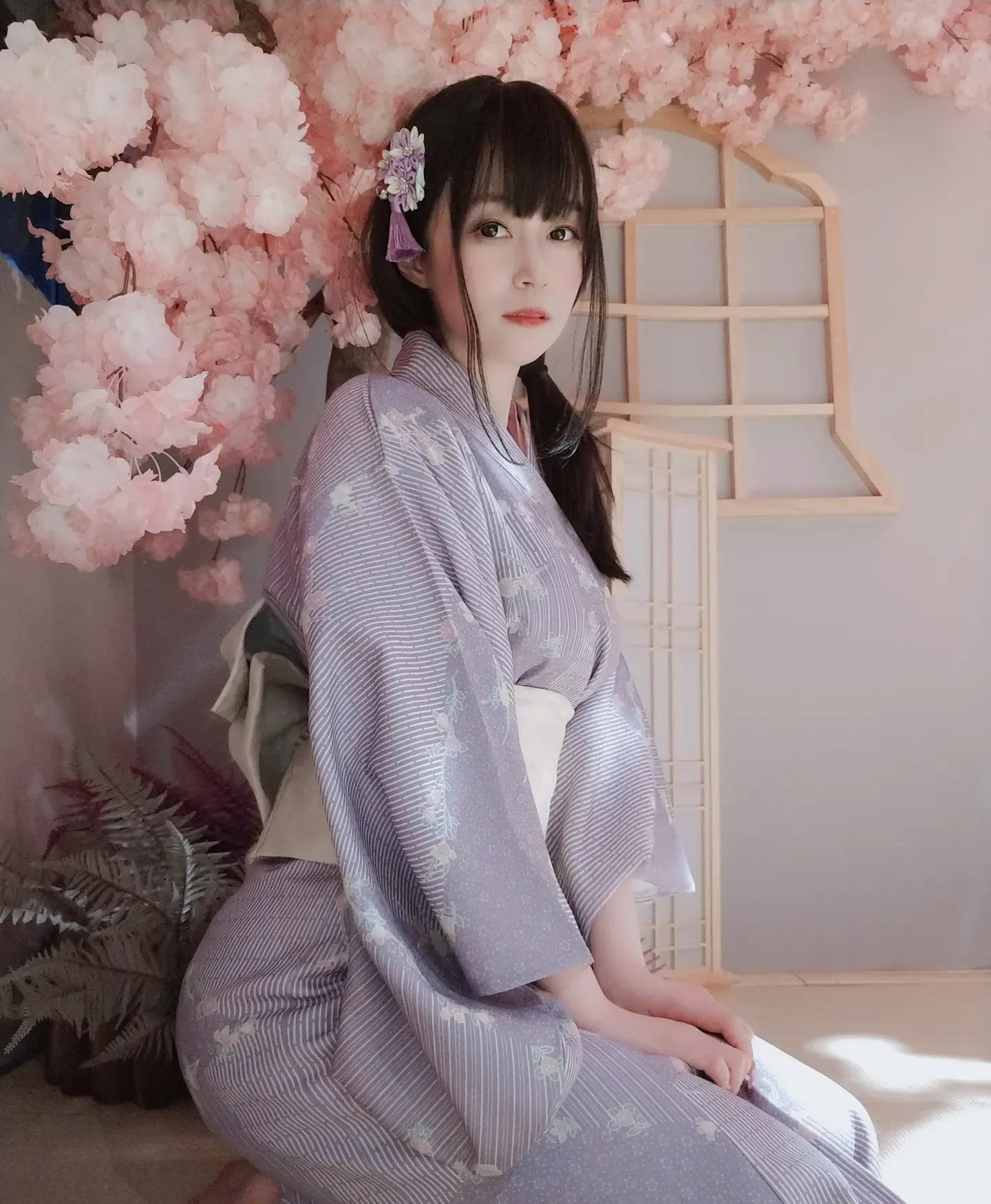 白银81 自撮り Vol.56 女场浴池