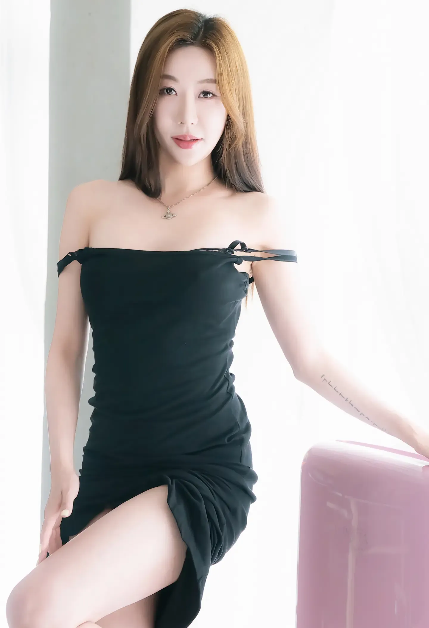 HARIN Suspicious Beauty Salon
