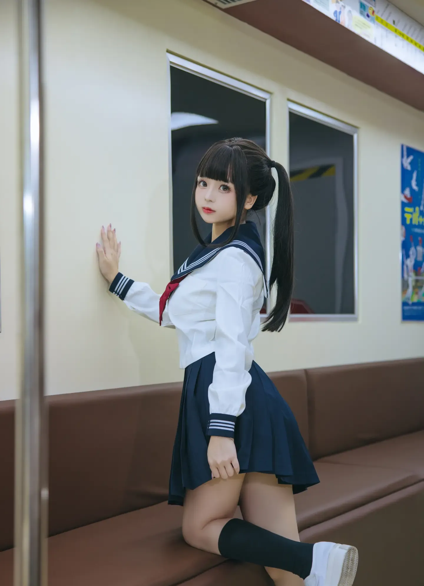 日奈娇 列车JK