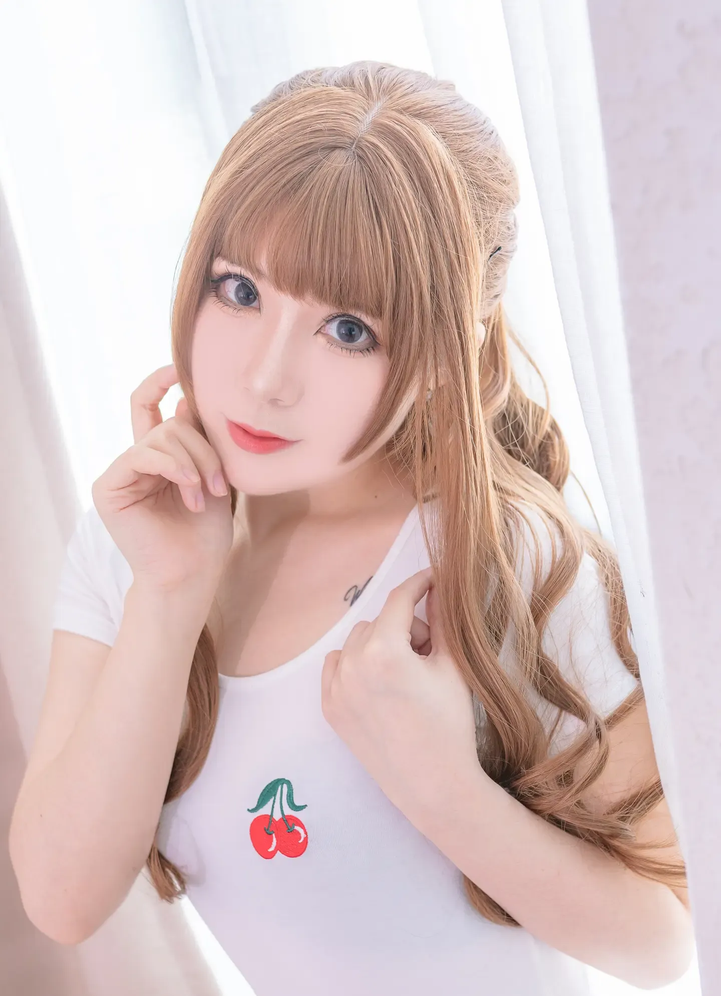 羊大真人 白色樱桃体操服