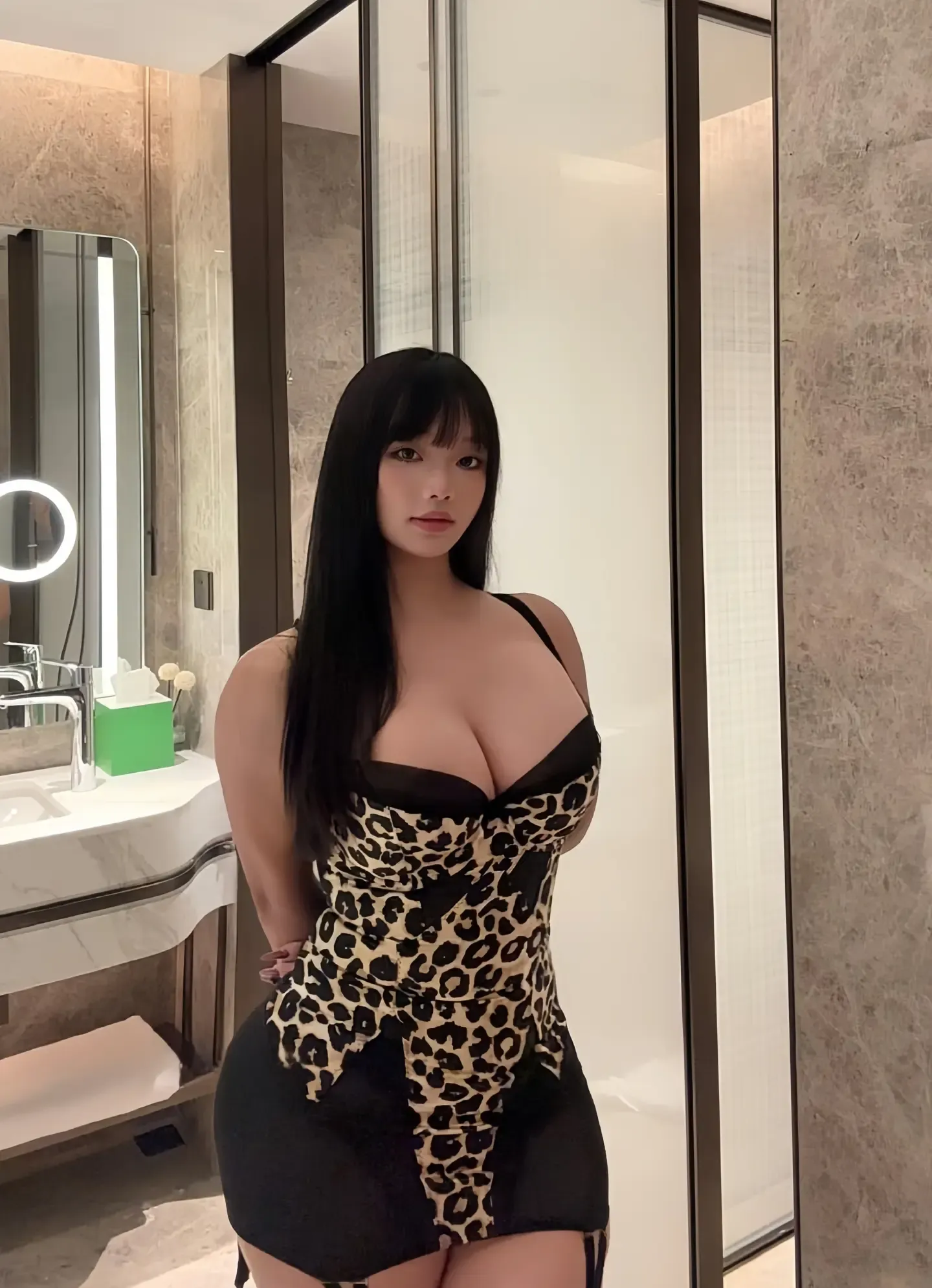 奈奥米Naomi 豹纹