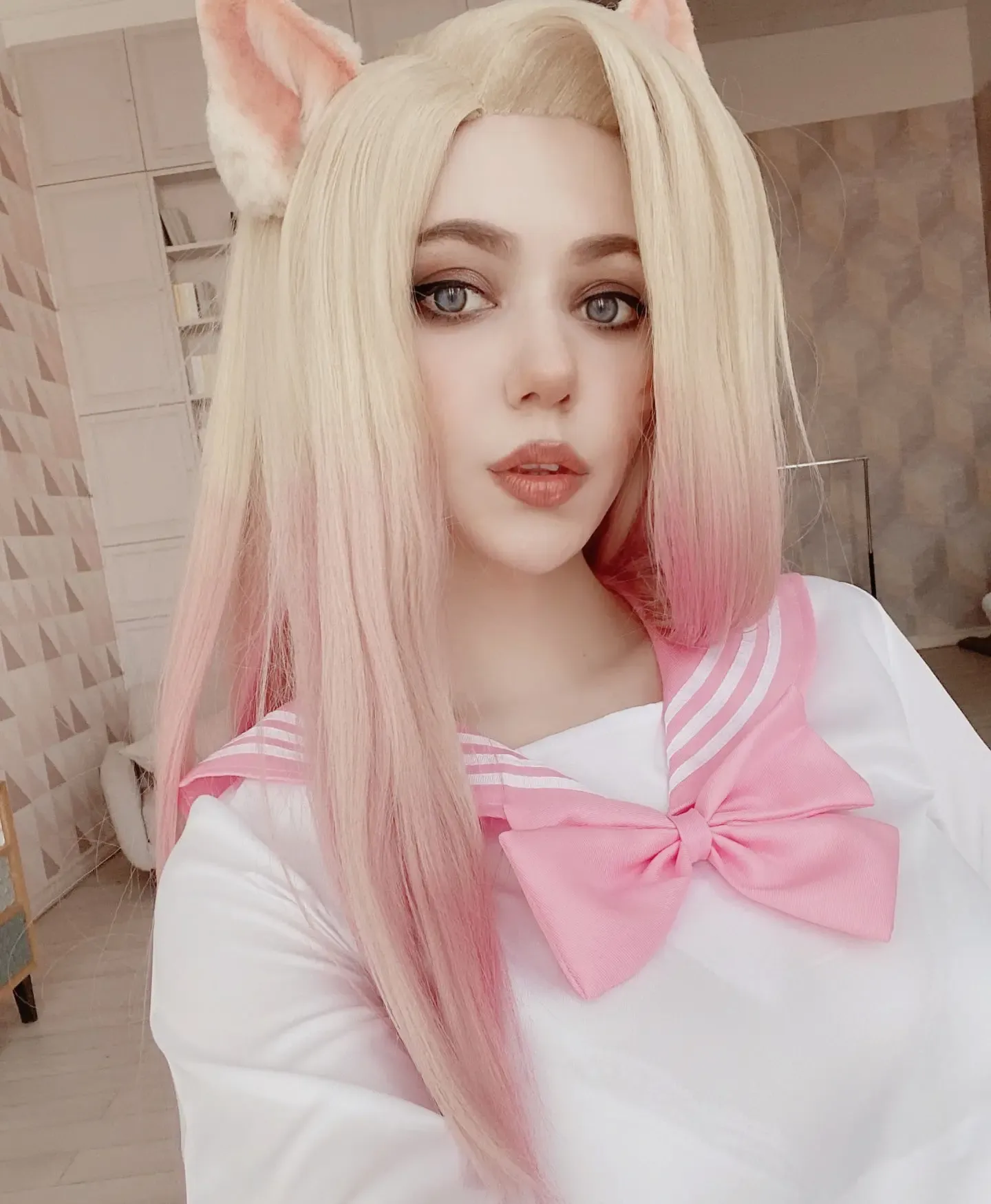 AlinaBecker Ahri Schoolgirl