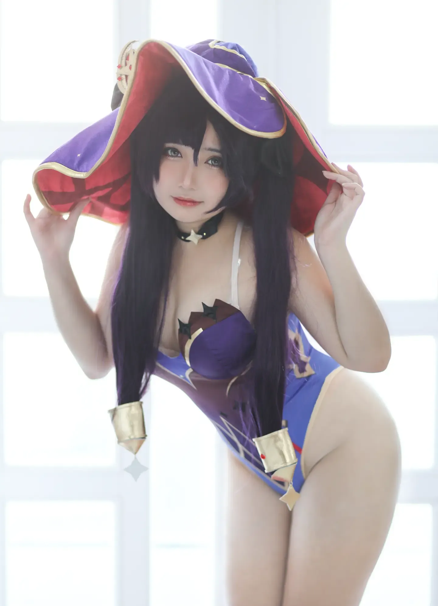 MariaDesu Mona