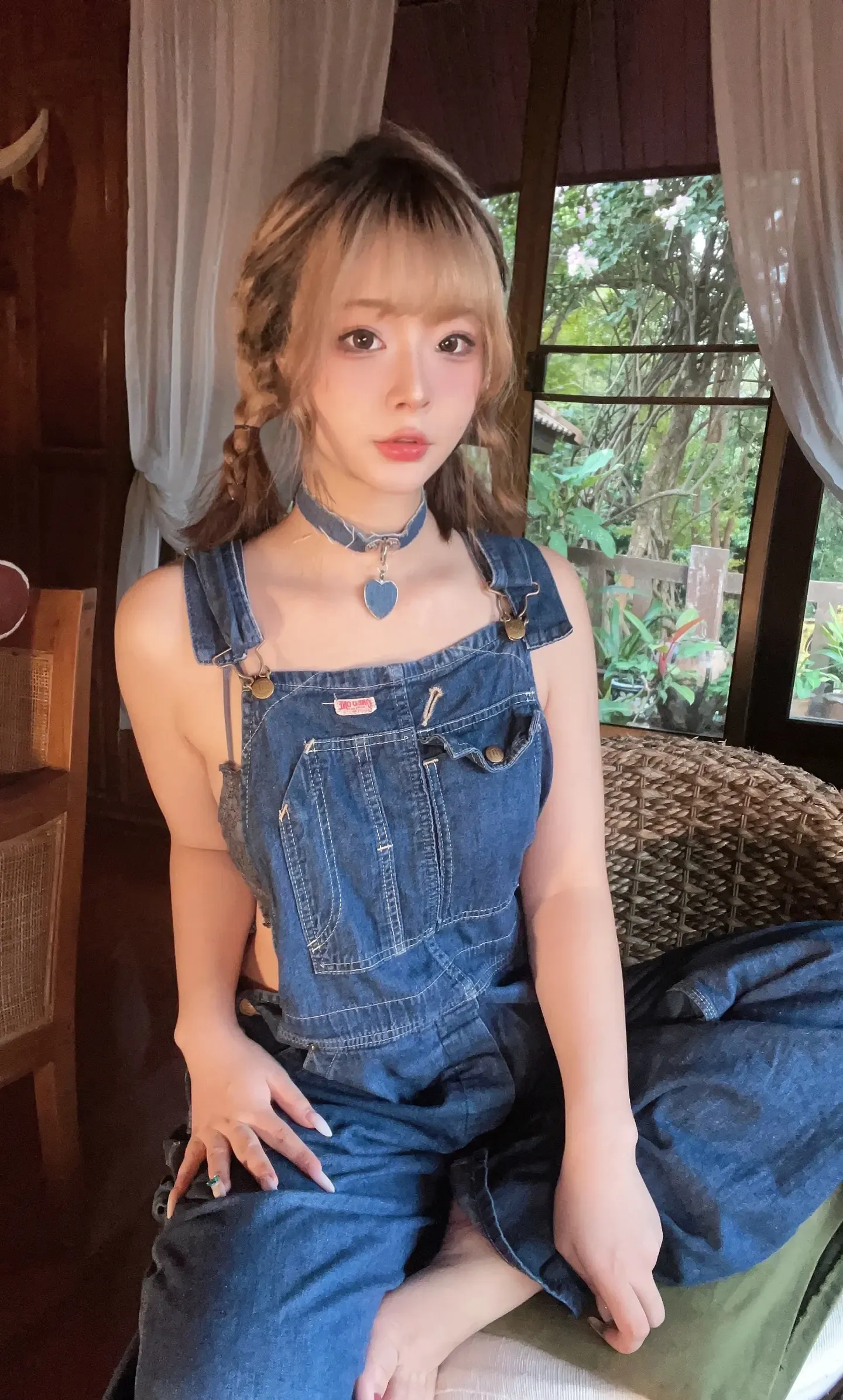 yuuhui玉汇 Patreon 背带裤妹妹
