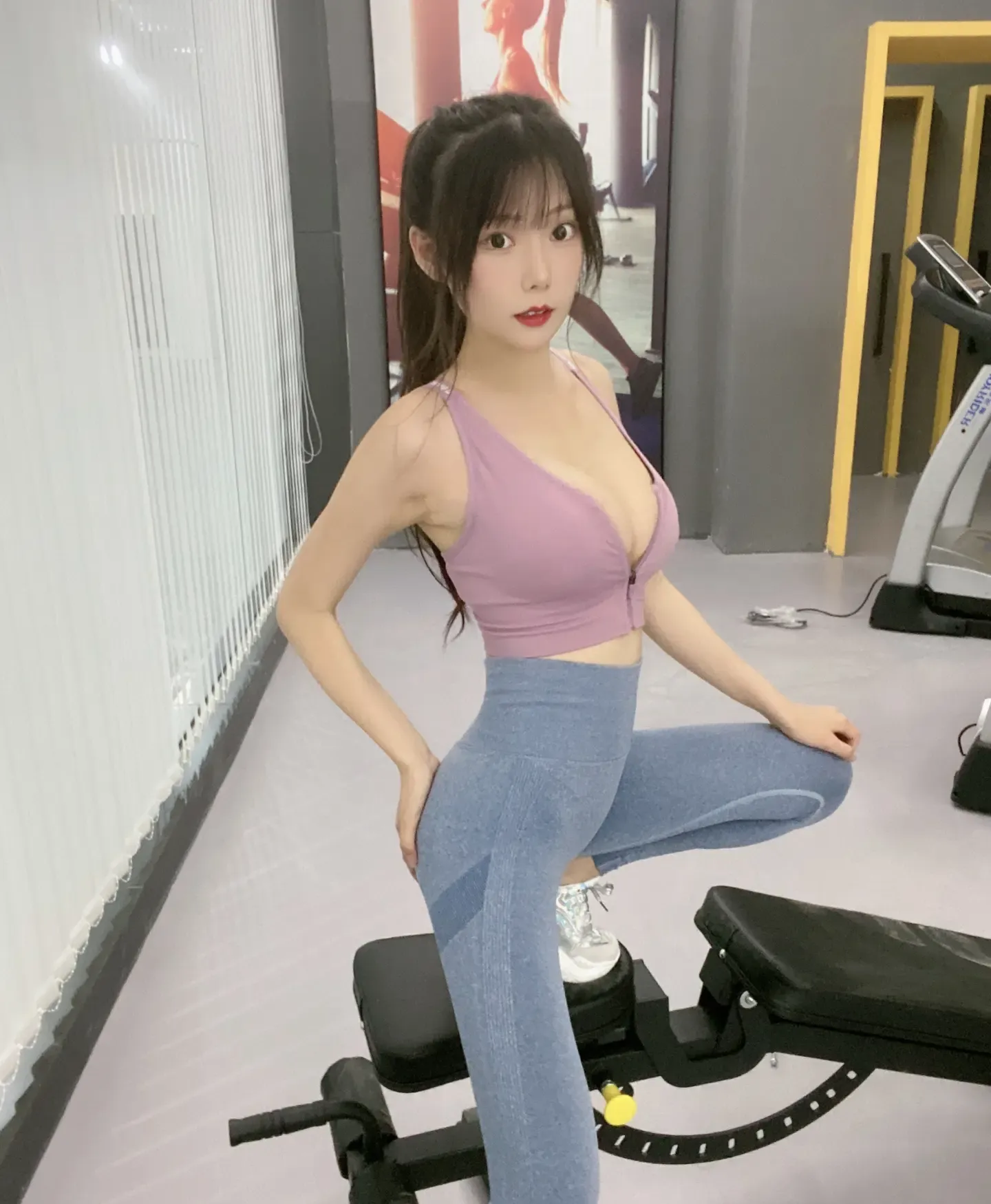 香草喵露露 小鹿乱撞 瑜伽服 自拍