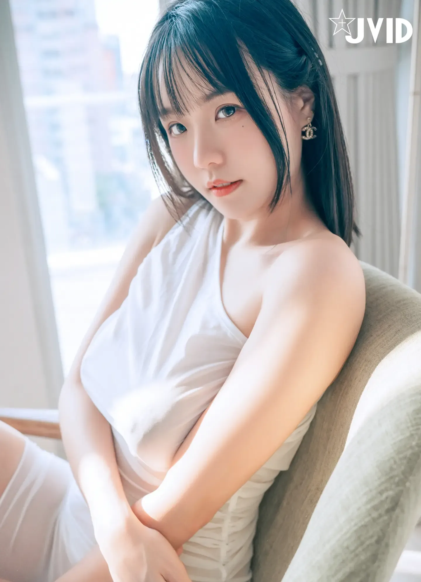 Angela宝7 豪乳情婦の不倫旅行