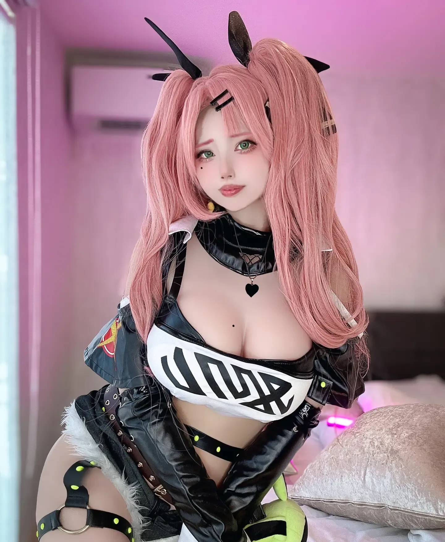 Uri Nicole