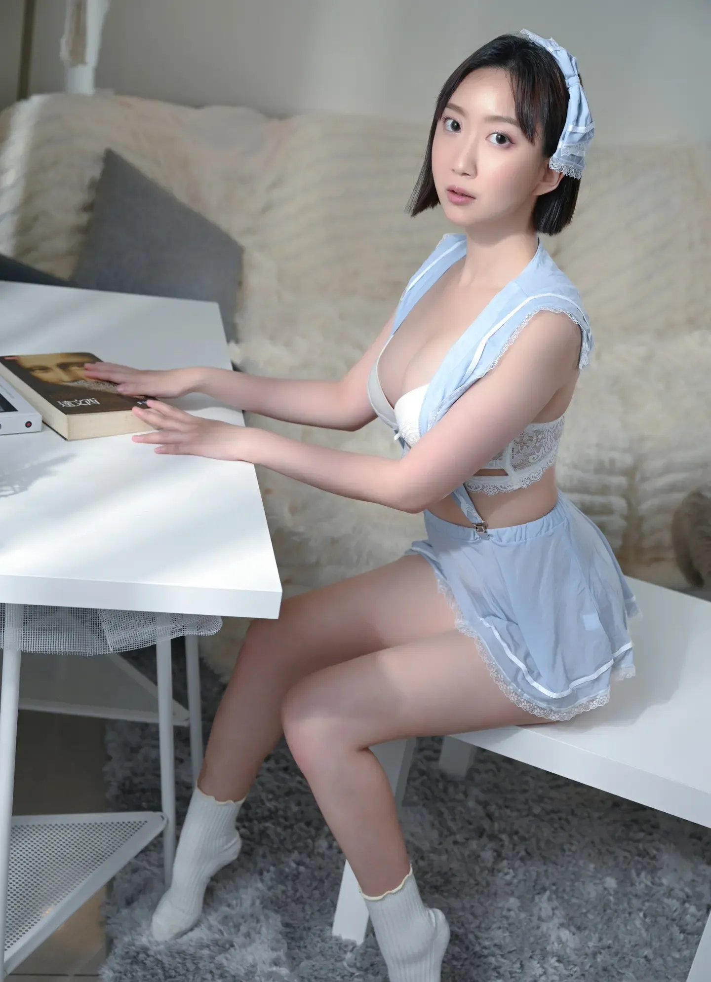 Zoe 来我家自习的邻居小妹妹