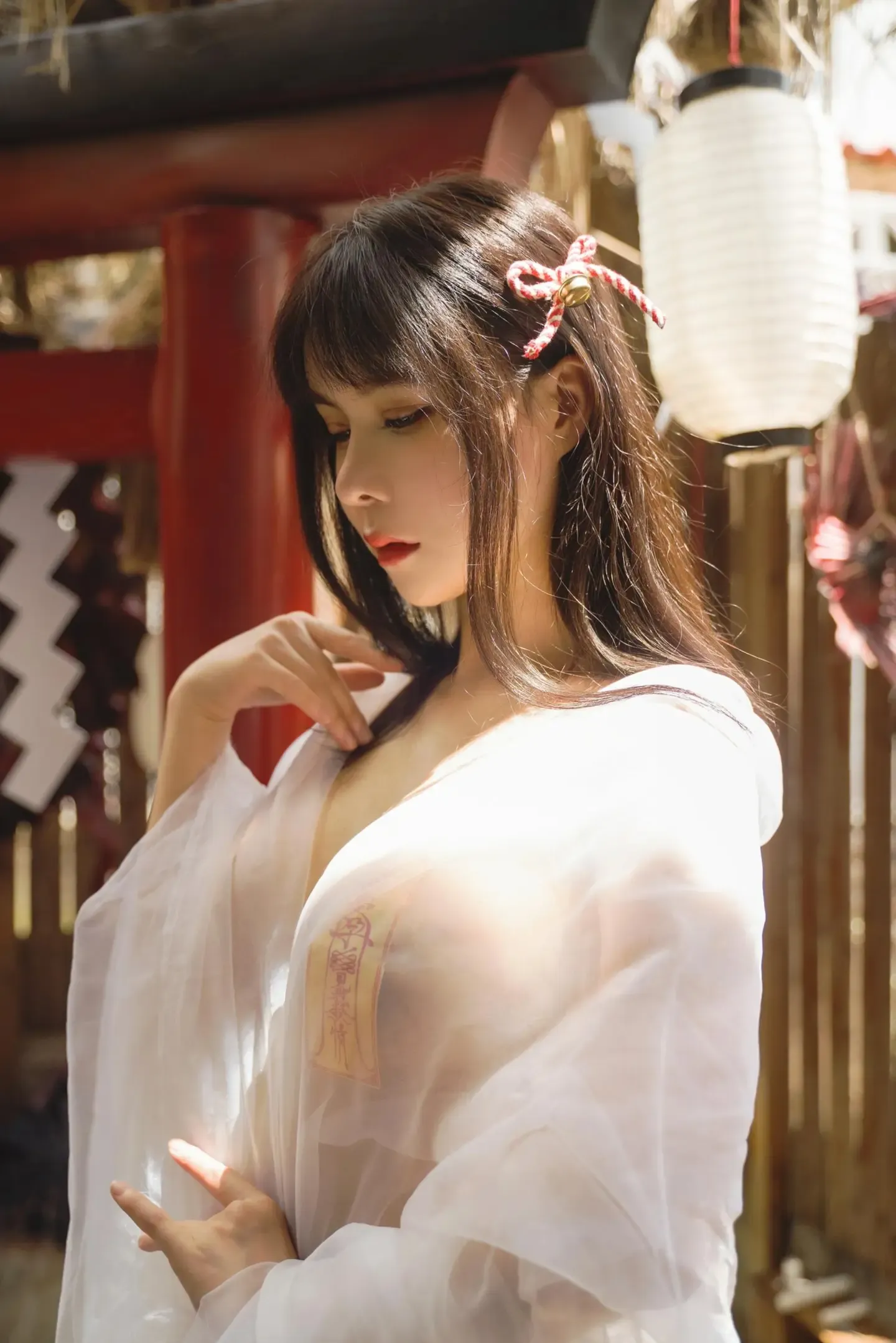 亚马逊鲶鱼 神社符纸巫女