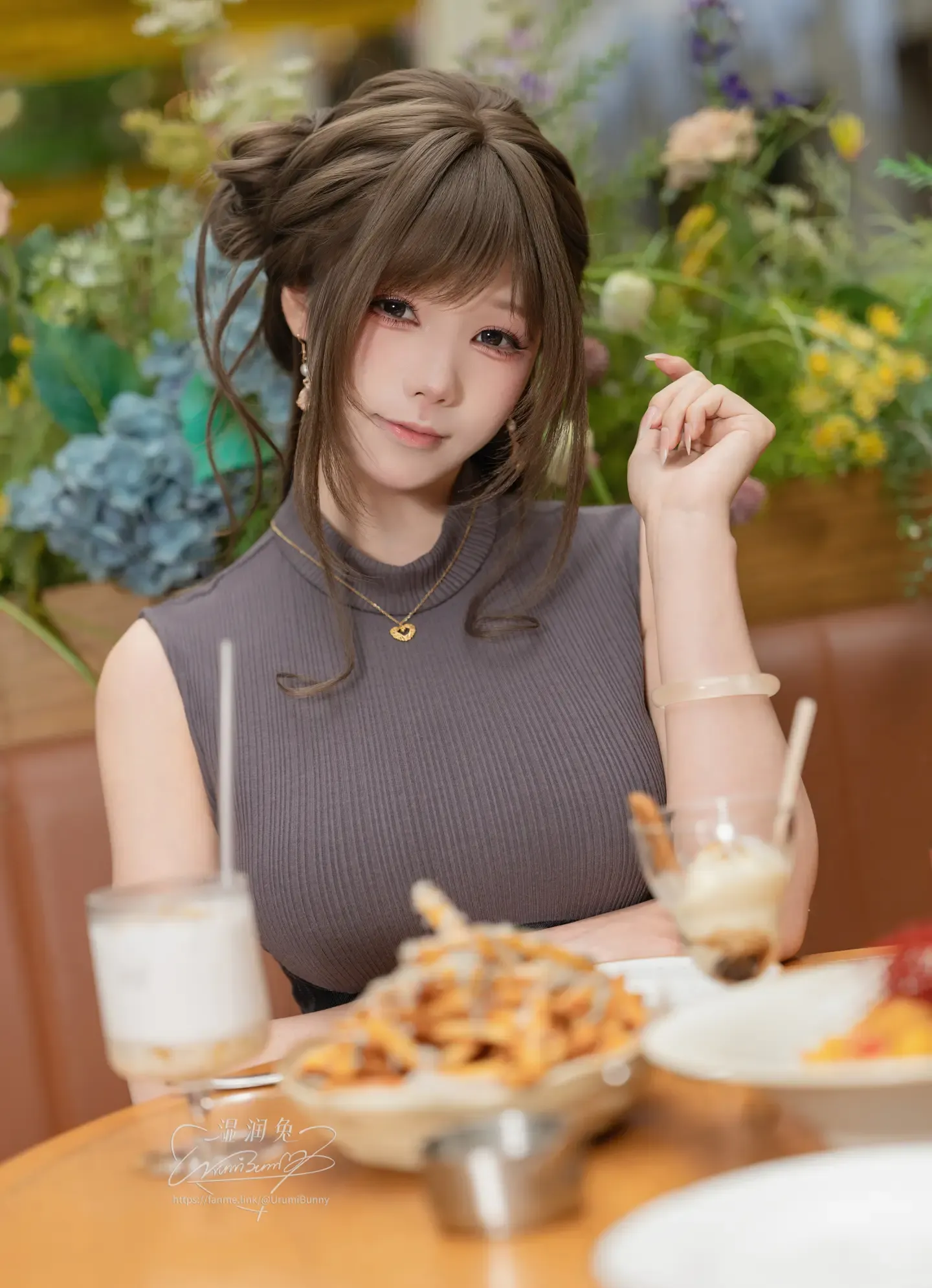 咬一口兔娘 网友的一日约会