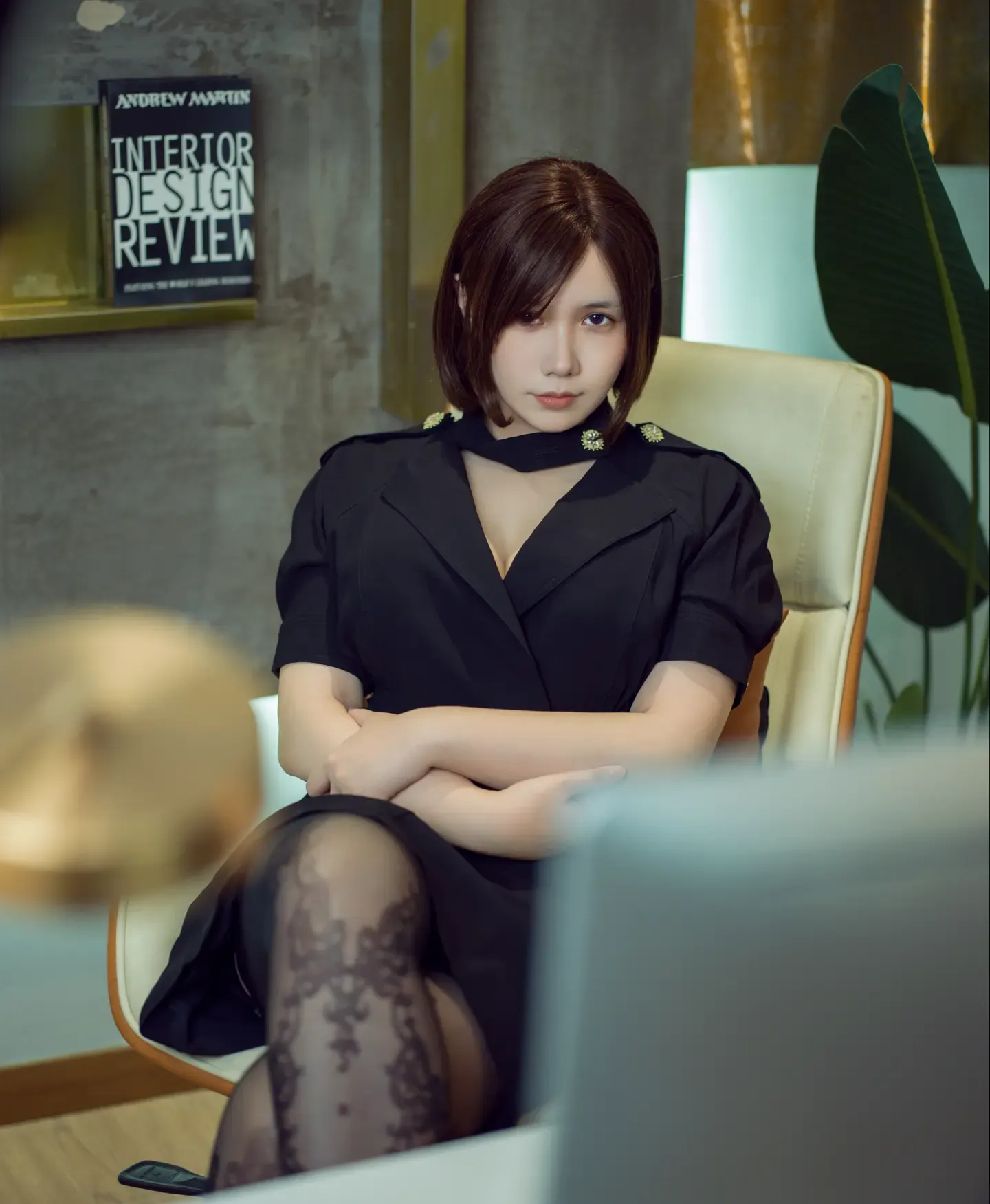 Makachan Office Lady 01