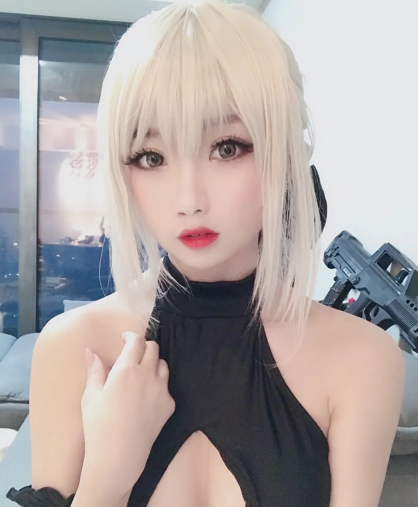 鬼畜瑶 黑呆泳装 自拍