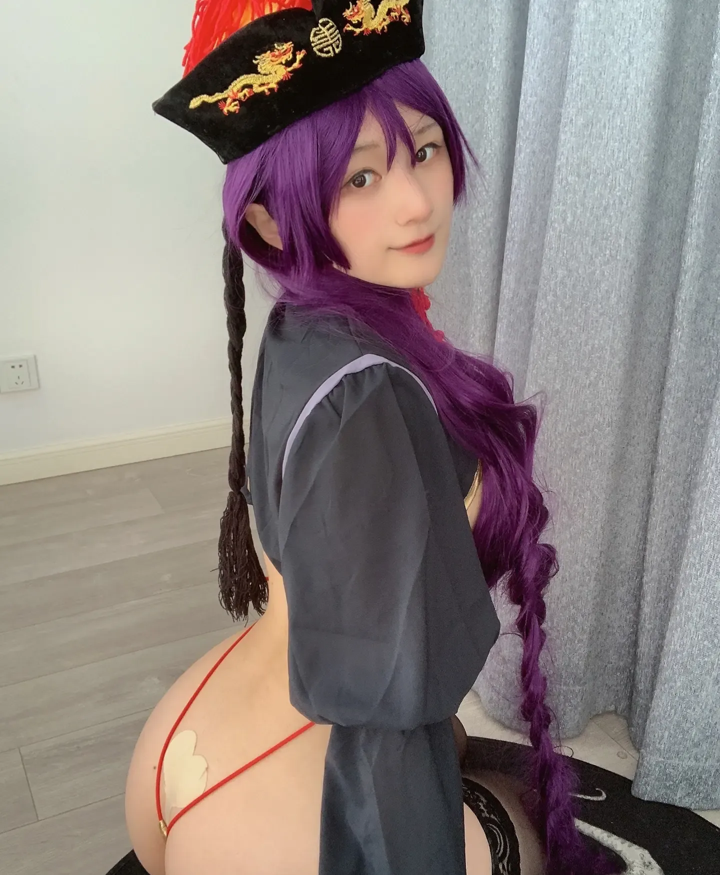 Zyra秋 Fate 奶光僵尸娘 自拍