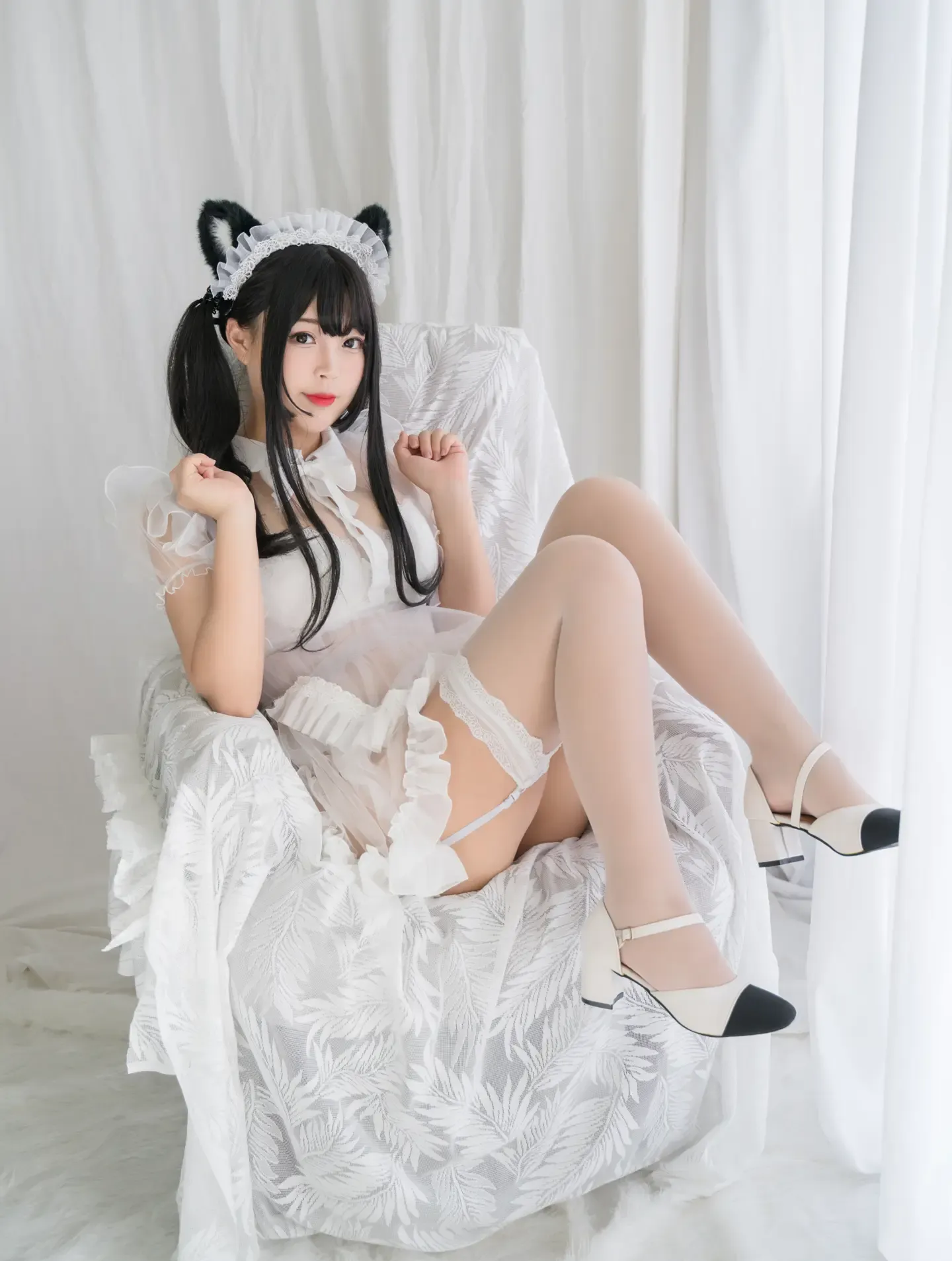 白烨 白猫透明女仆
