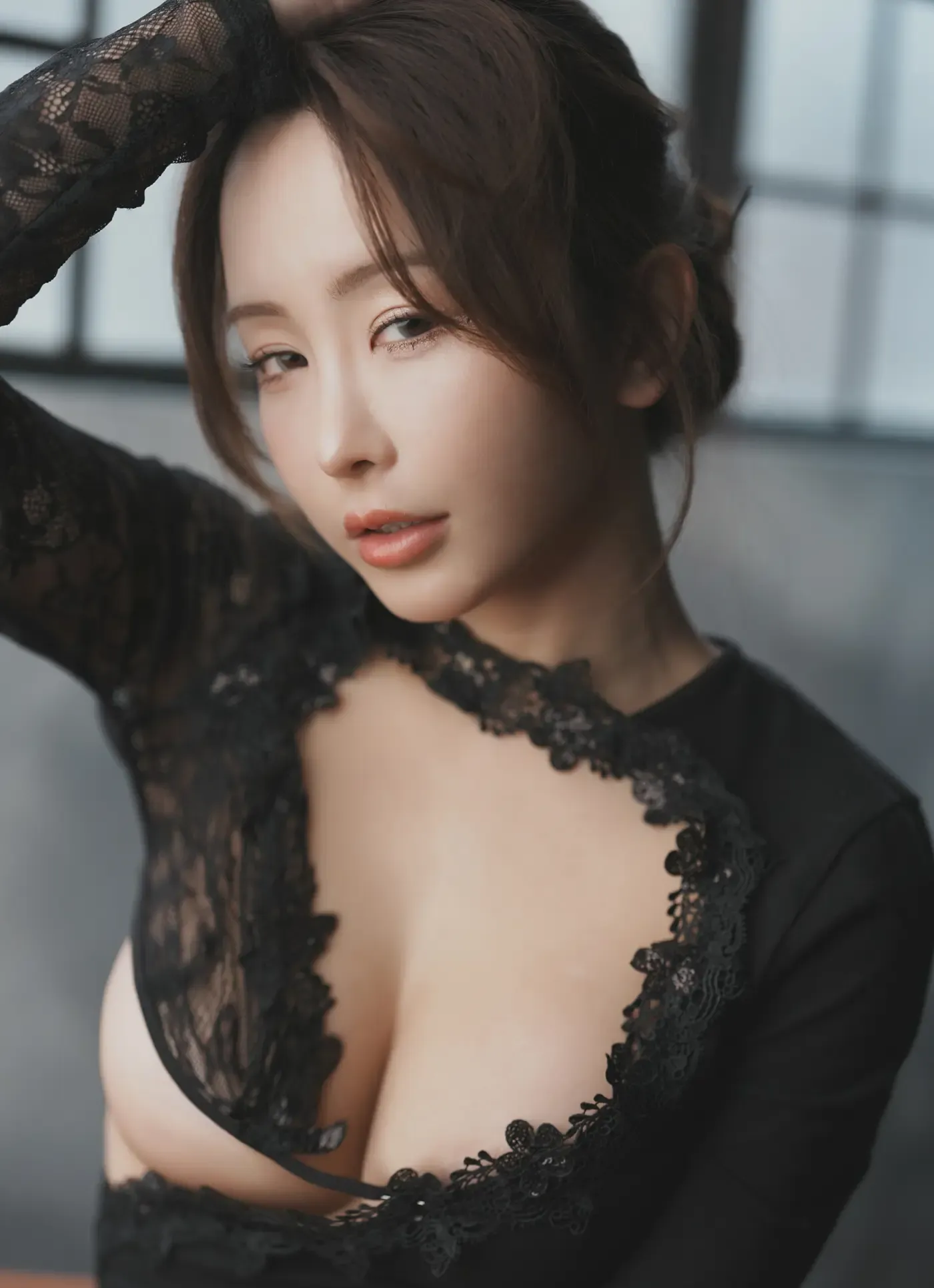いくみ Fantia 20250403 Do You Like Cool-Looking Ladies？