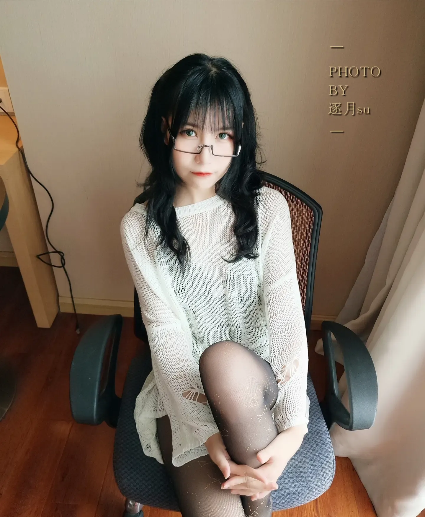 逐月SU 足控向