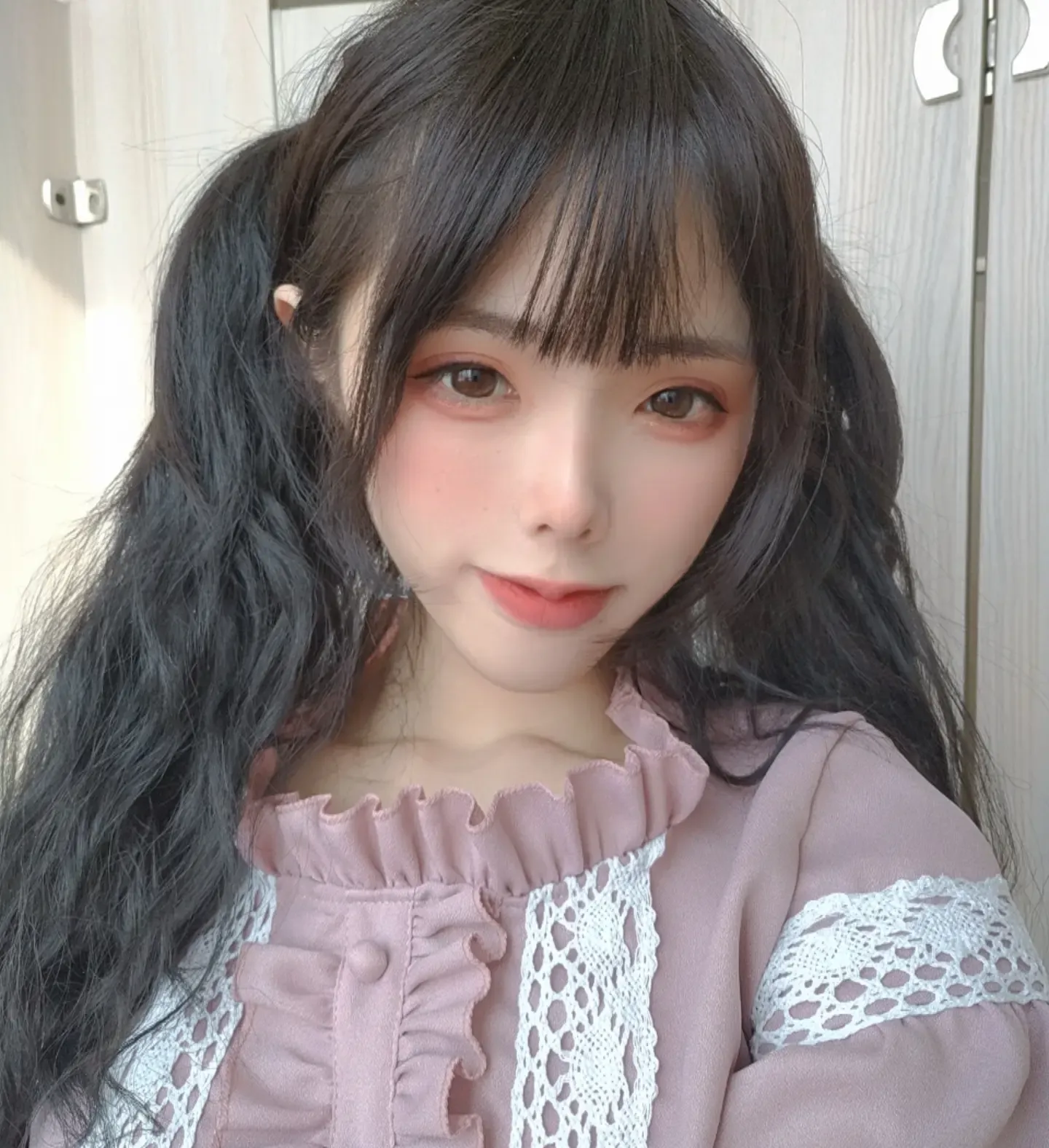 钛合金TiTi 商场露出