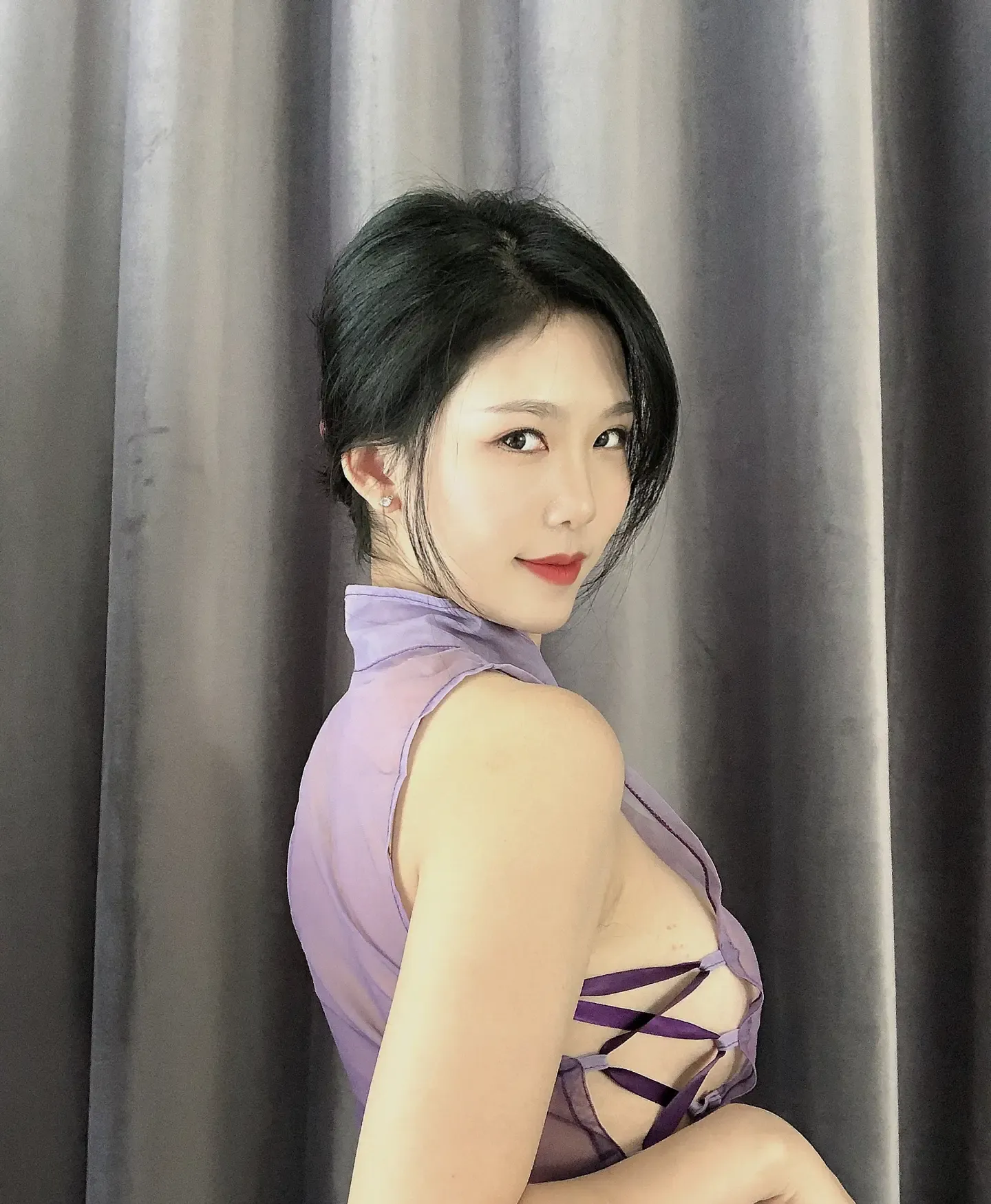 抖娘利世 紫旗袍