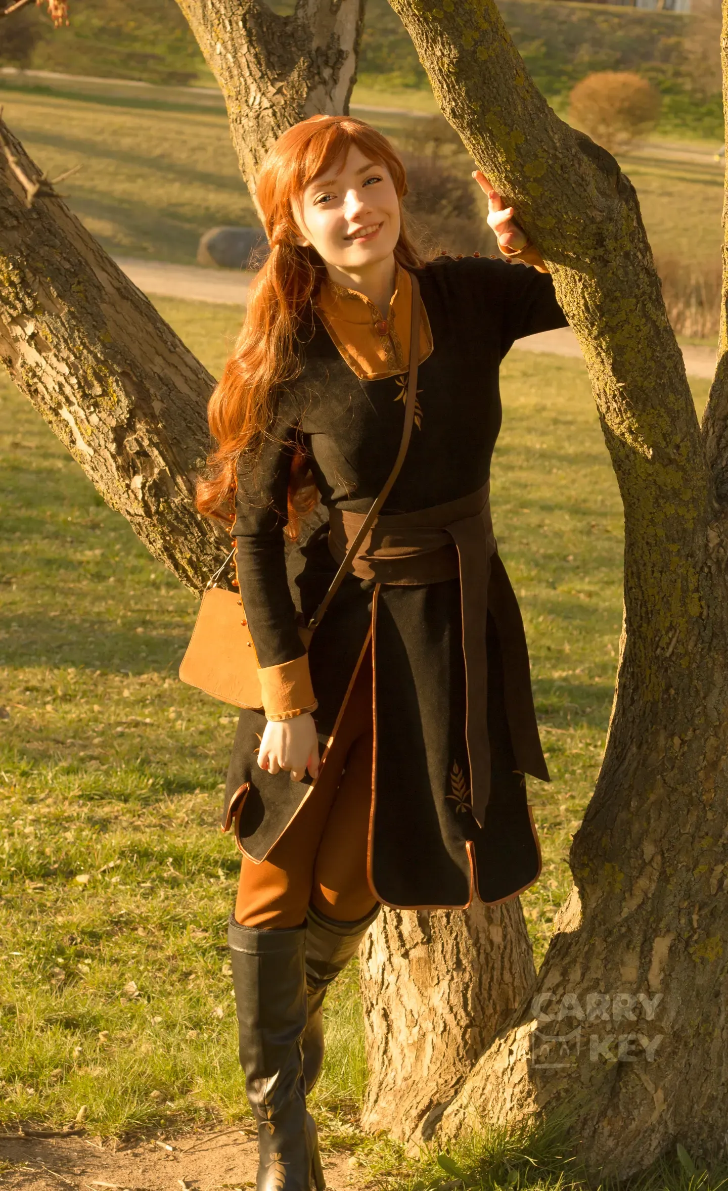 CarryKey Frozen Anna Autumn outfit