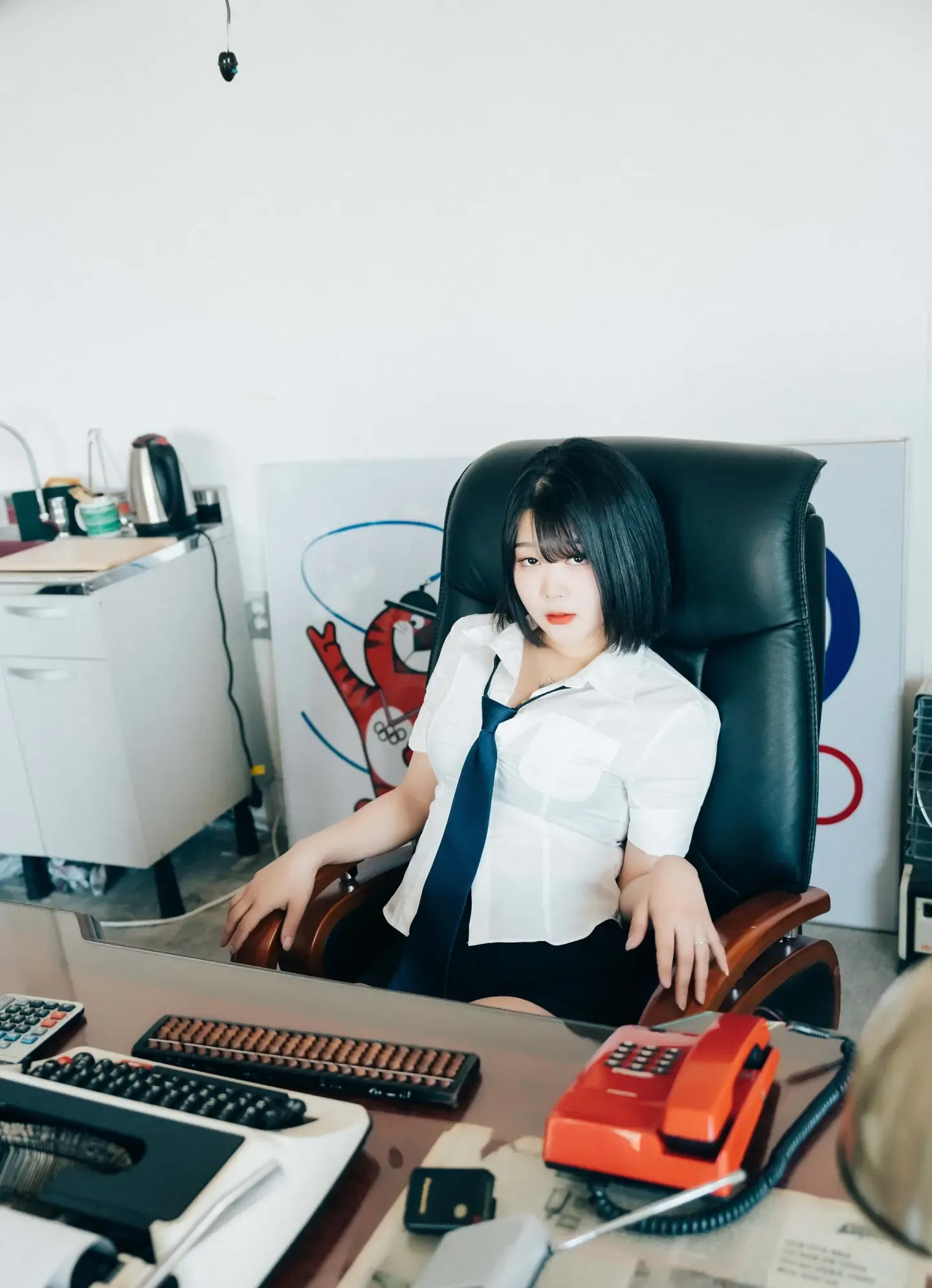 Zia 지아 Loozy Female Employee