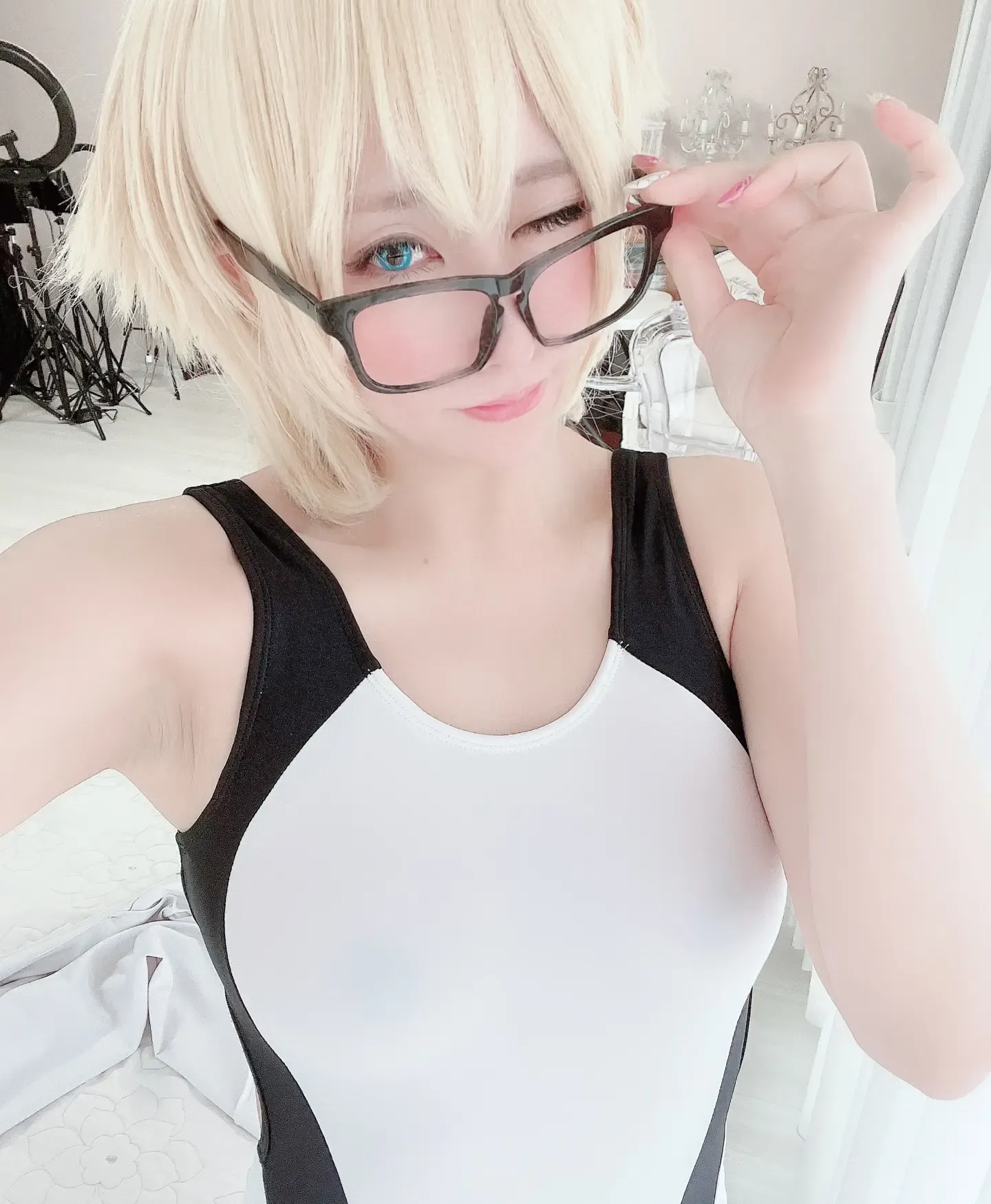 林檎蜜紀 久々♥なジャンヌお姉ちゃんのえちえちクイコミ❣ピタピタ競泳水着♥