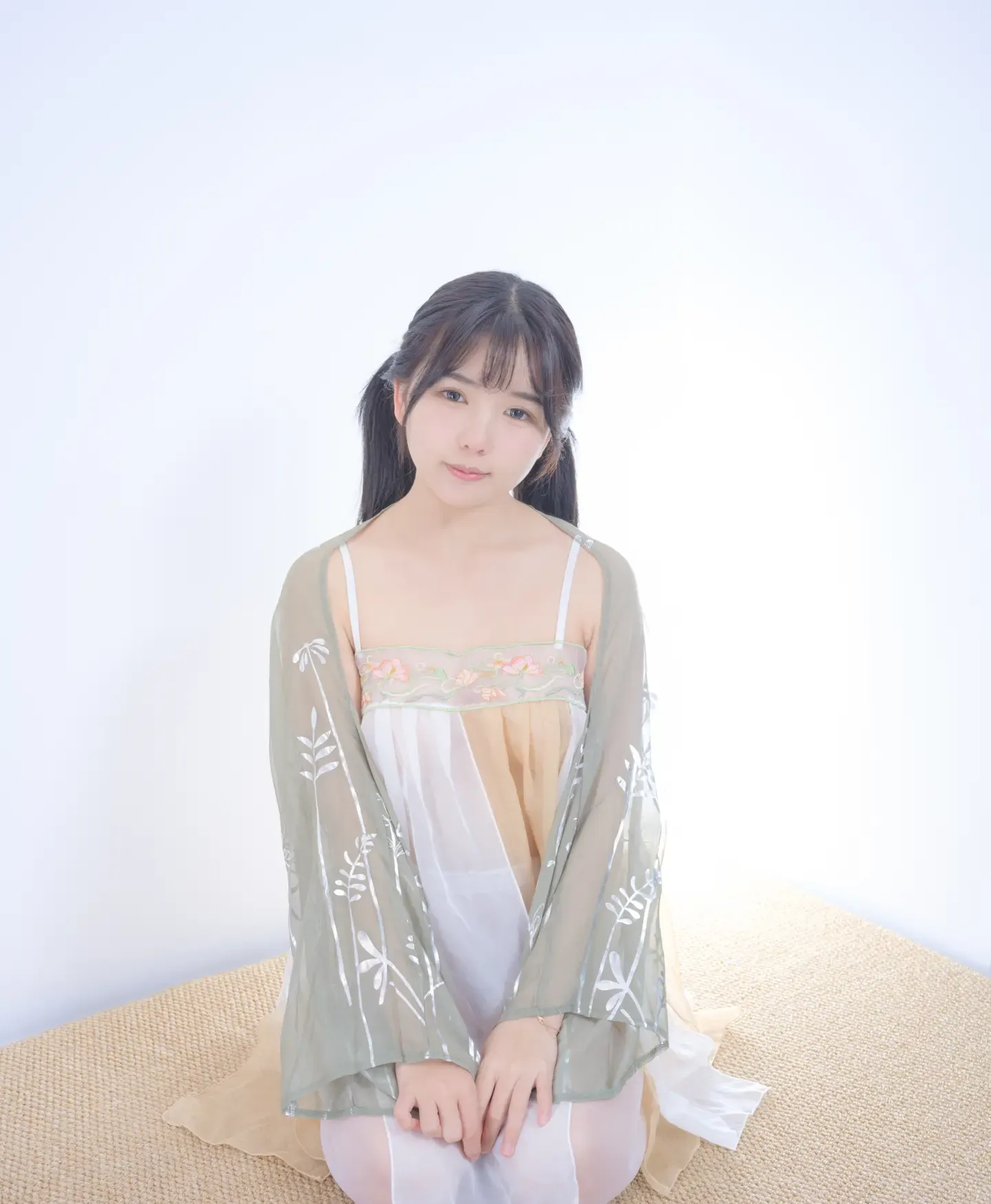 森萝财团 晴涩 16E4K
