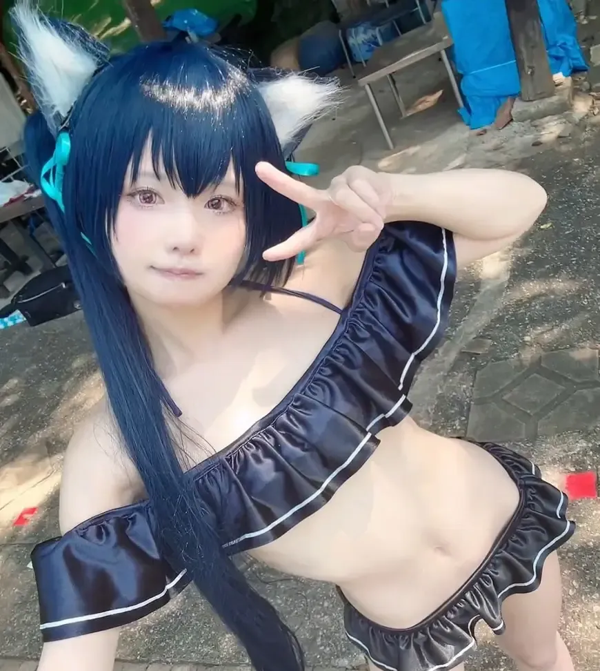 Kurumi クルミ Serika swimsuit