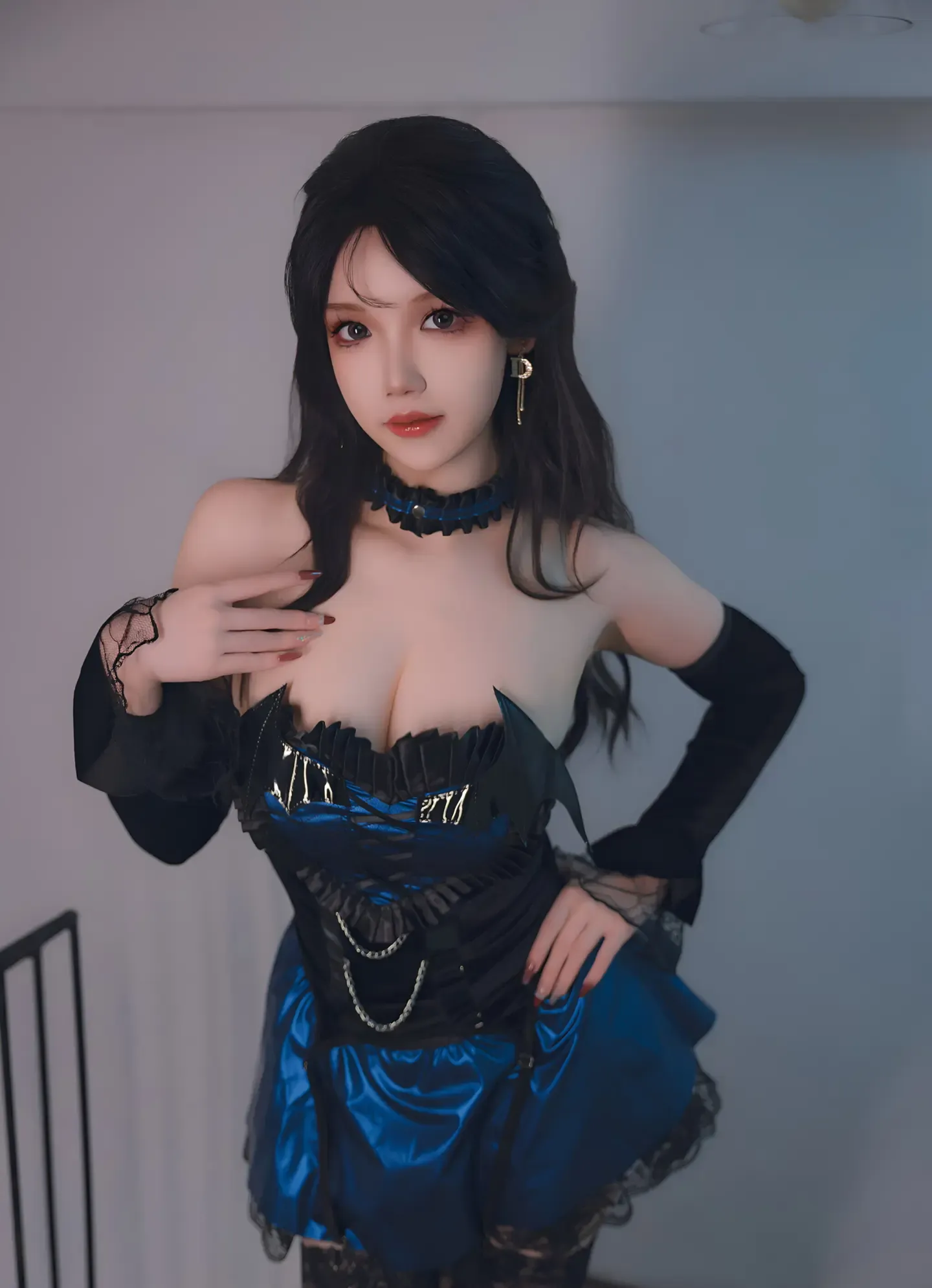 雪晴Astra 蓝色蕾丝短裙