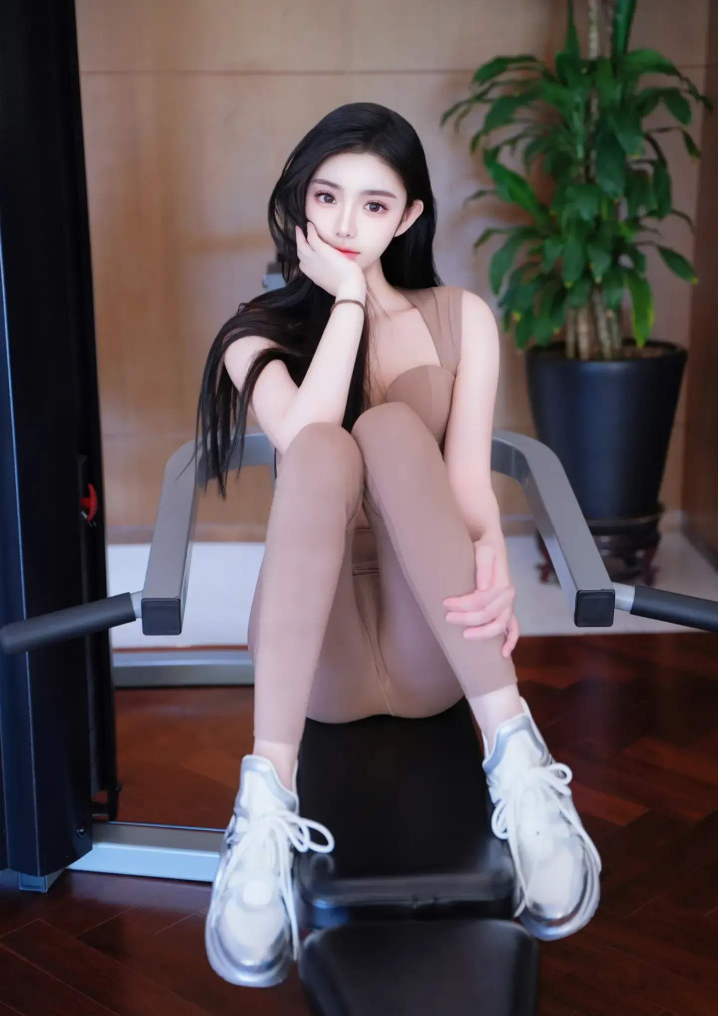 龙雪儿 健身房