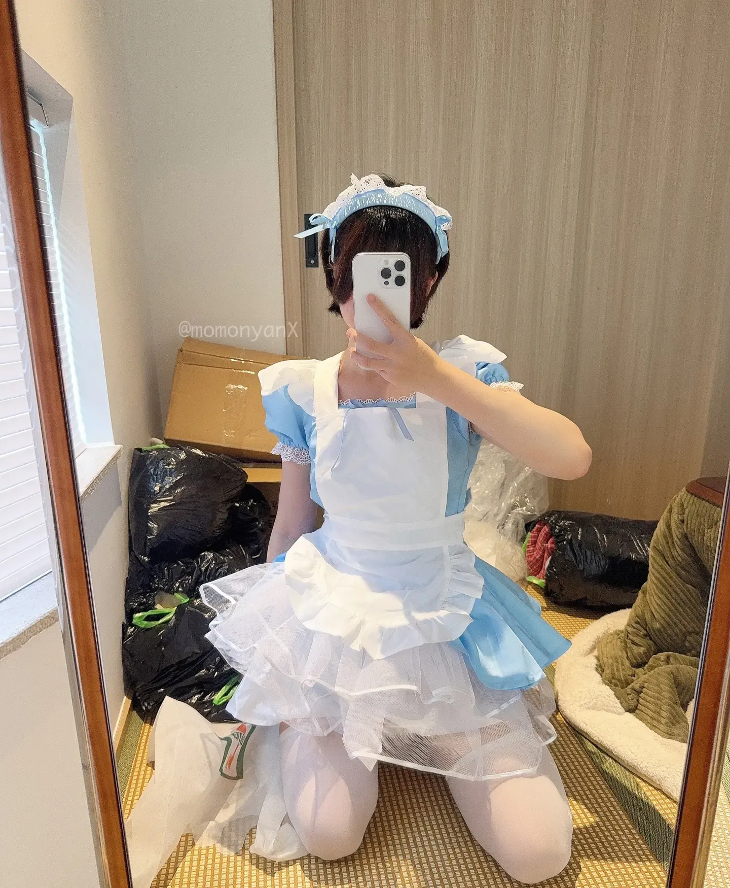 Nagisa魔物喵 Fantia 202508 ゴミ屋敷掃除してるメイドさん