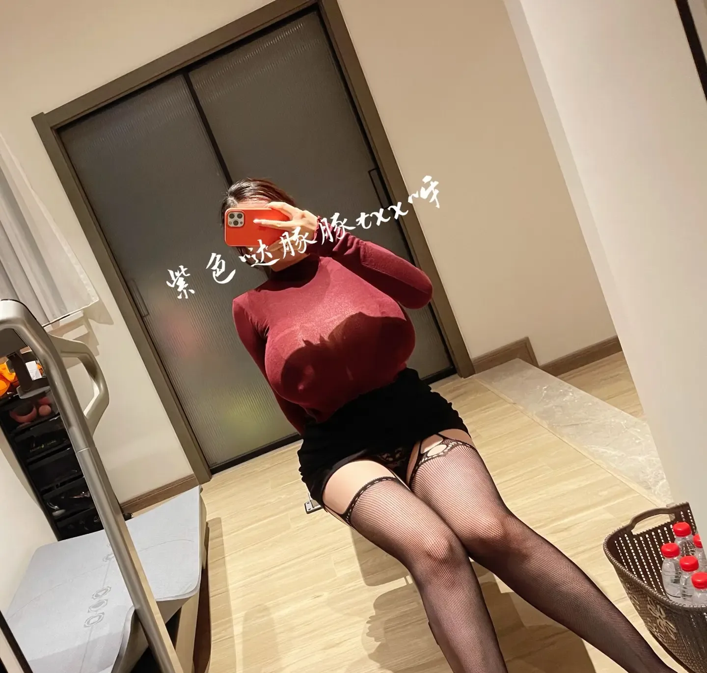 童小芯 红色