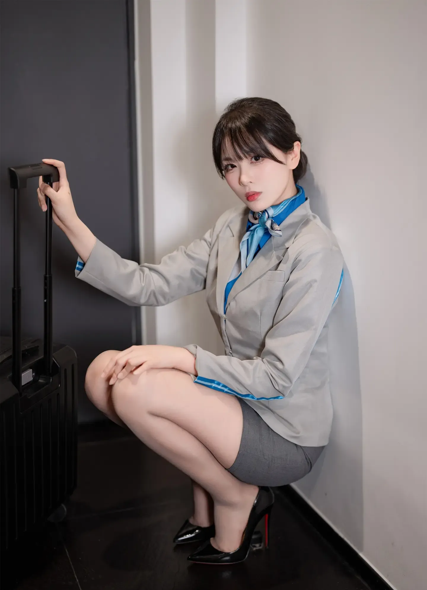 轩萧学姐 生日作 空姐室内灰丝