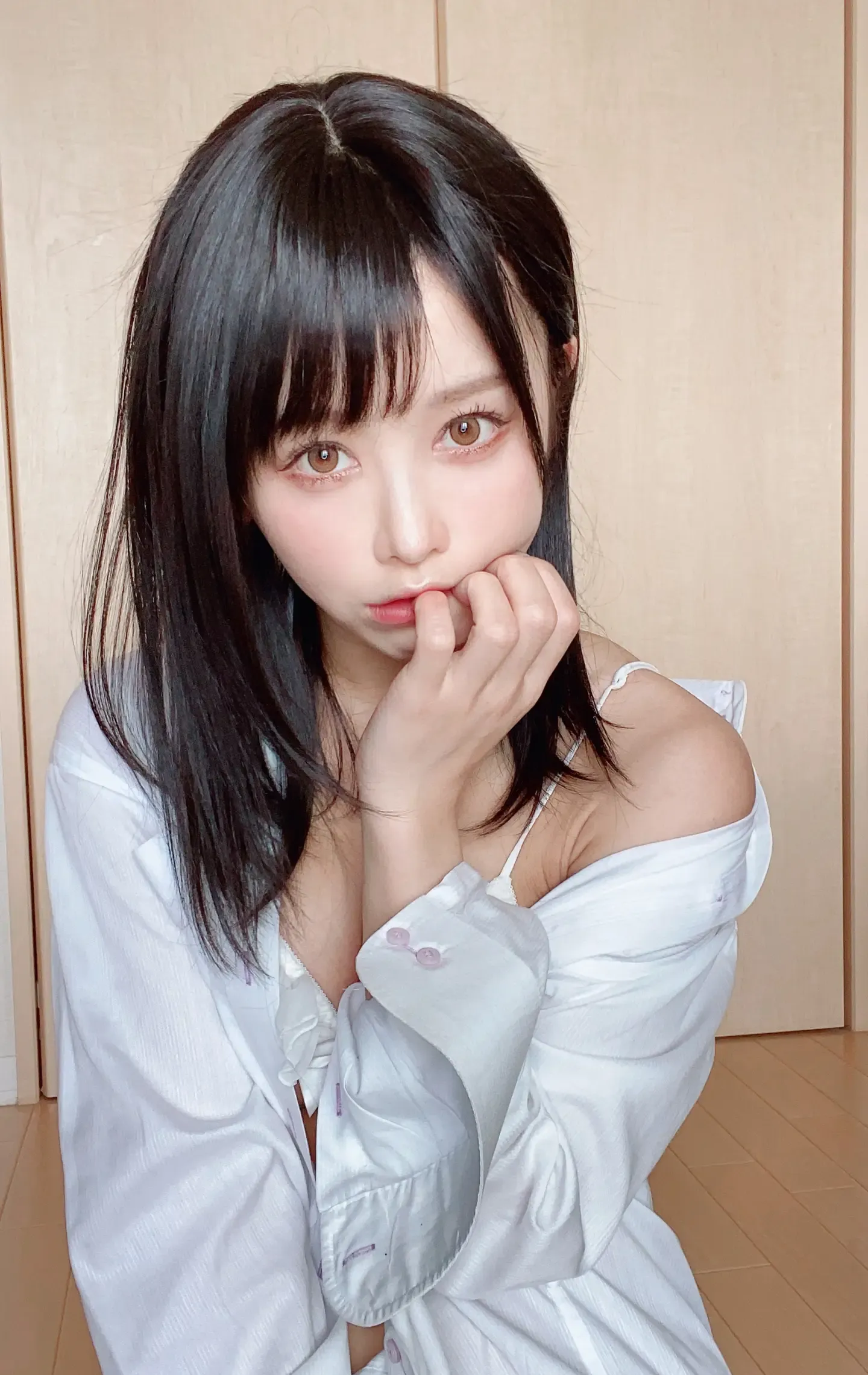 いくみ Fantia 202006 シフォン下着とシャツ