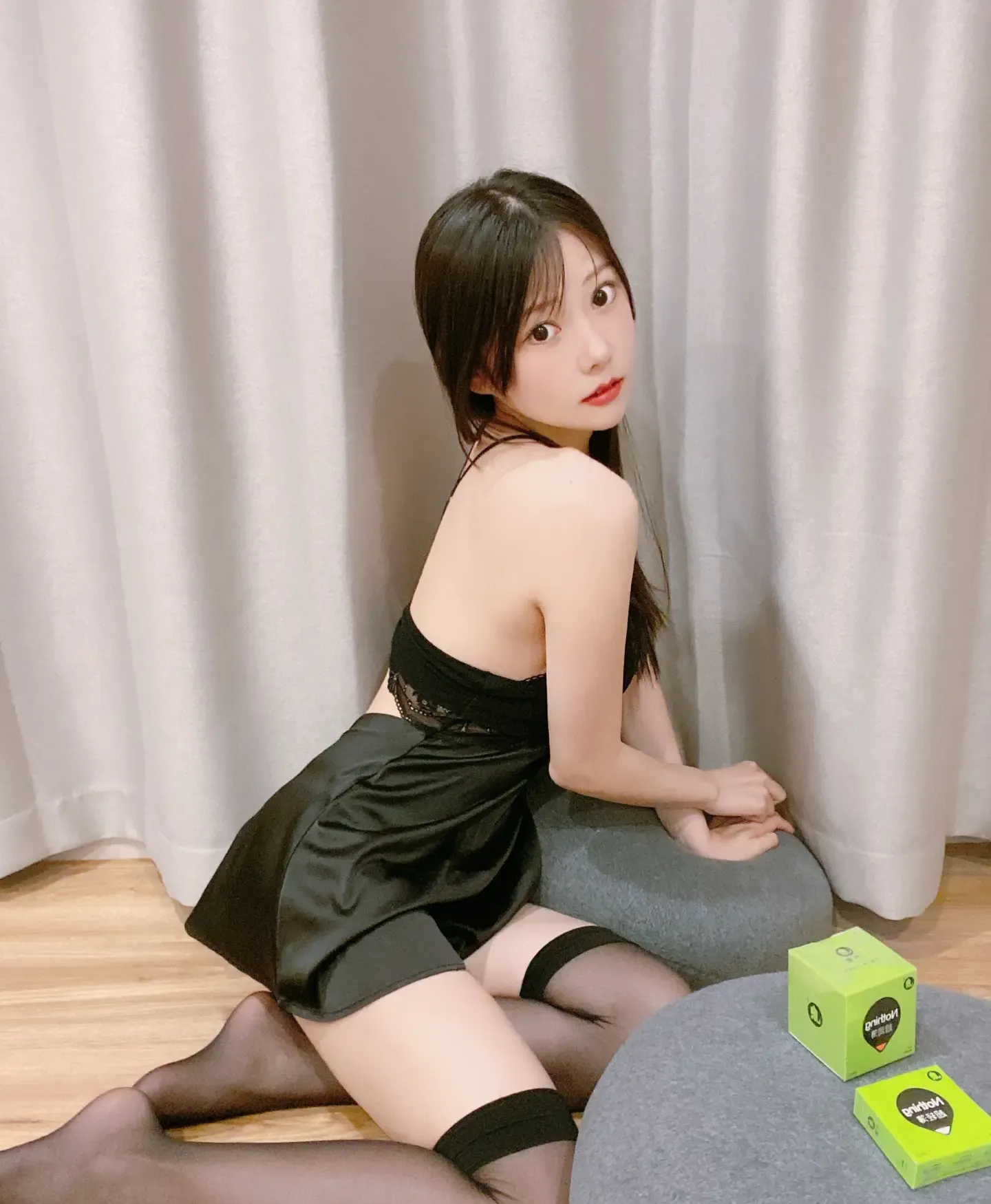香草喵露露 大象 黑色吊带睡衣
