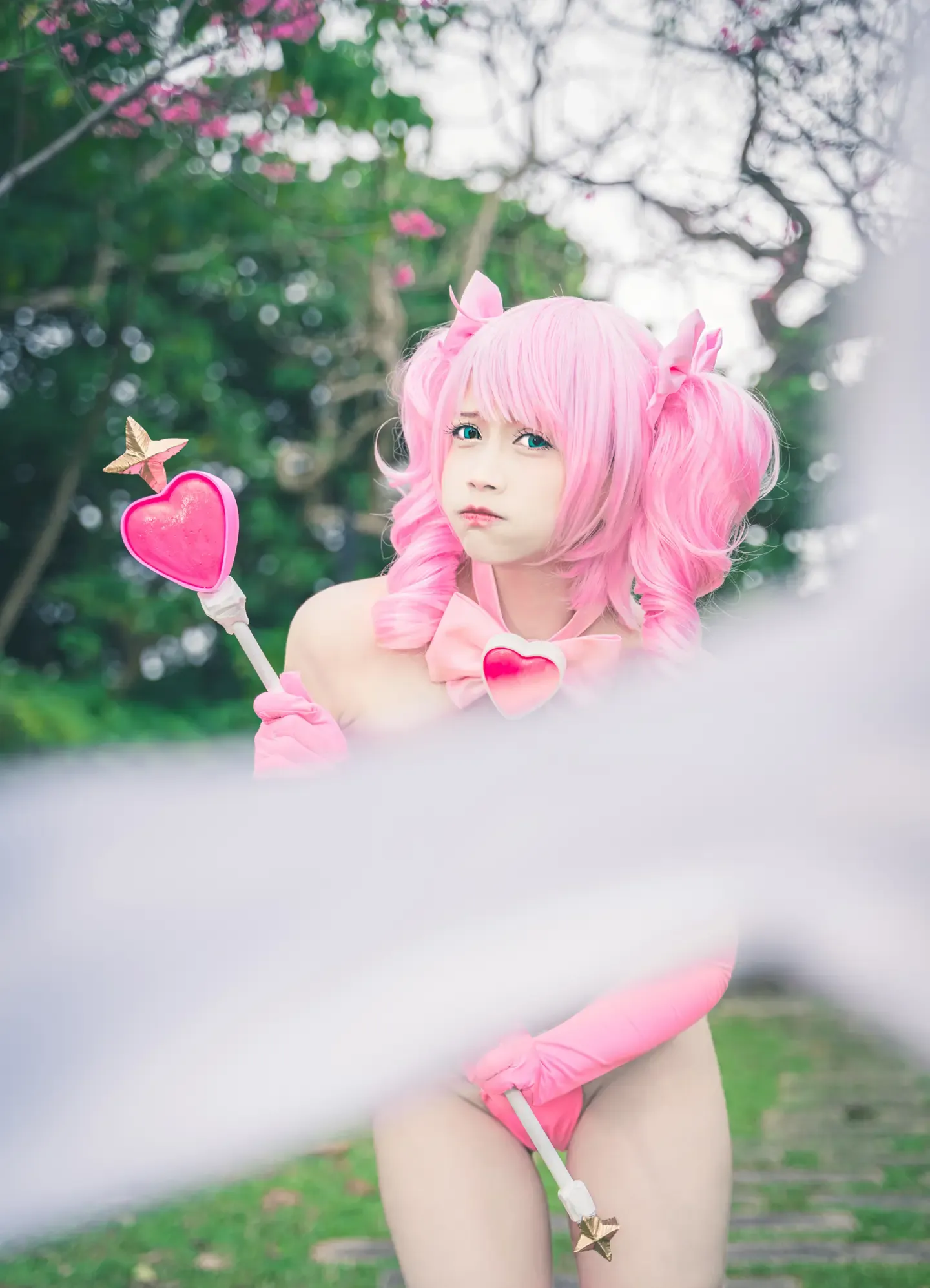 鬼瞳 OniHitomi Gushing over Magical Girls Hanabishi Haruka