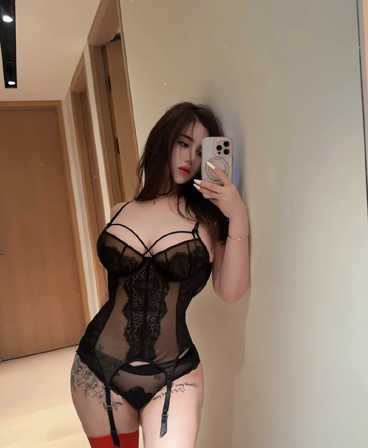 阿色 巨型蜜桃女神