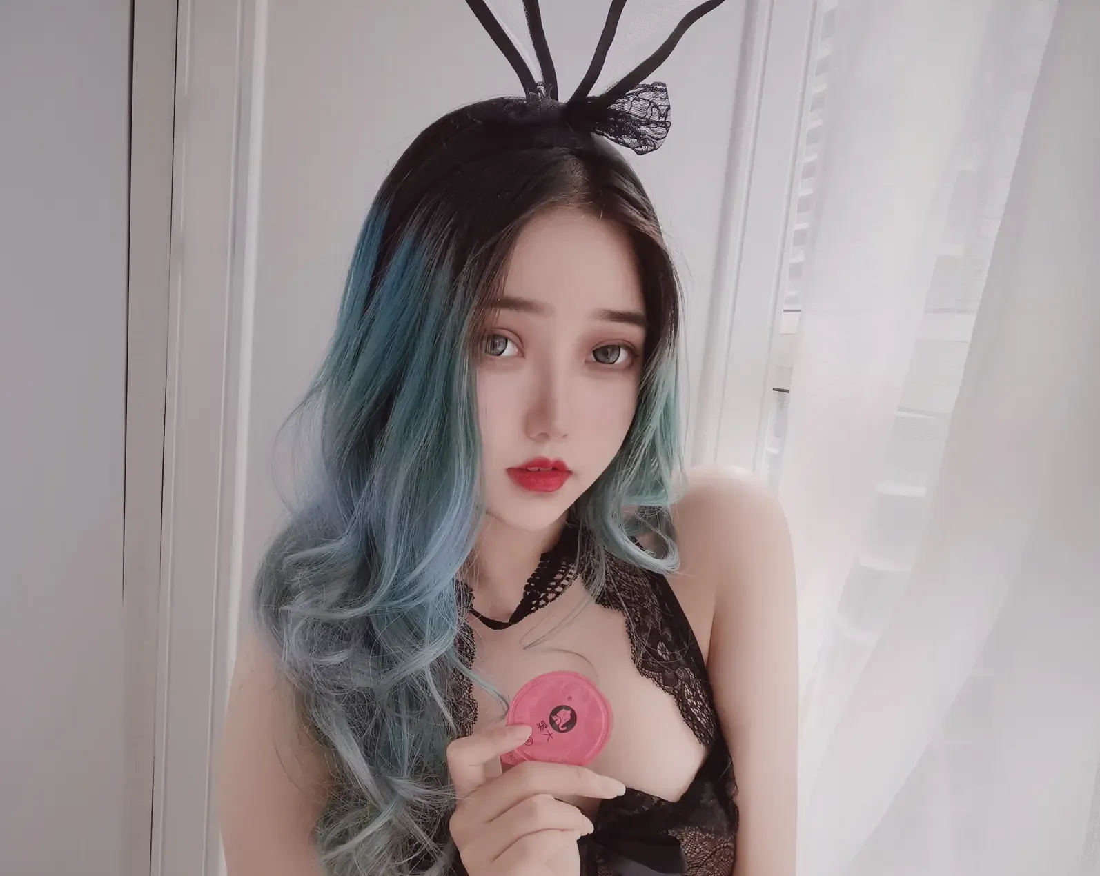 eloise软软 小粉盒黑兔子