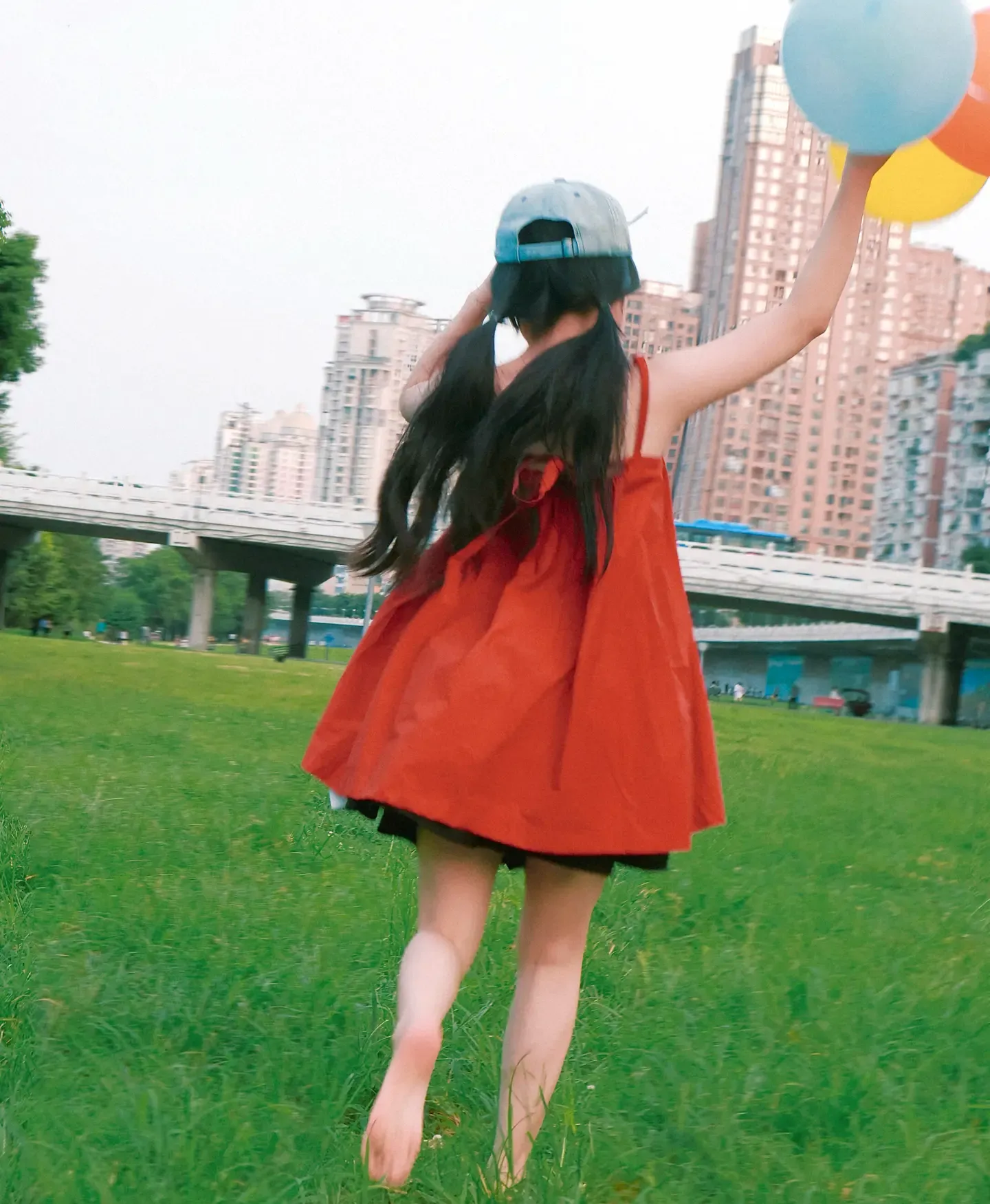 小羊蛋卷 红色小吊带