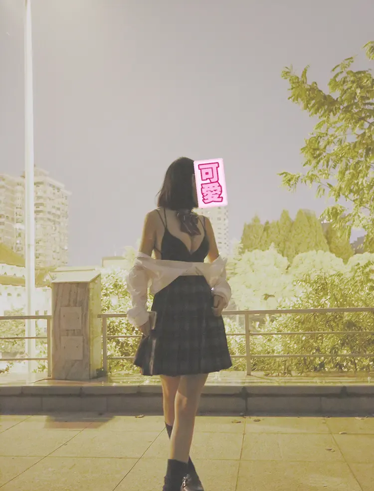 邻座的怪阿松 怪蜀黍的乖萝莉 套图75期