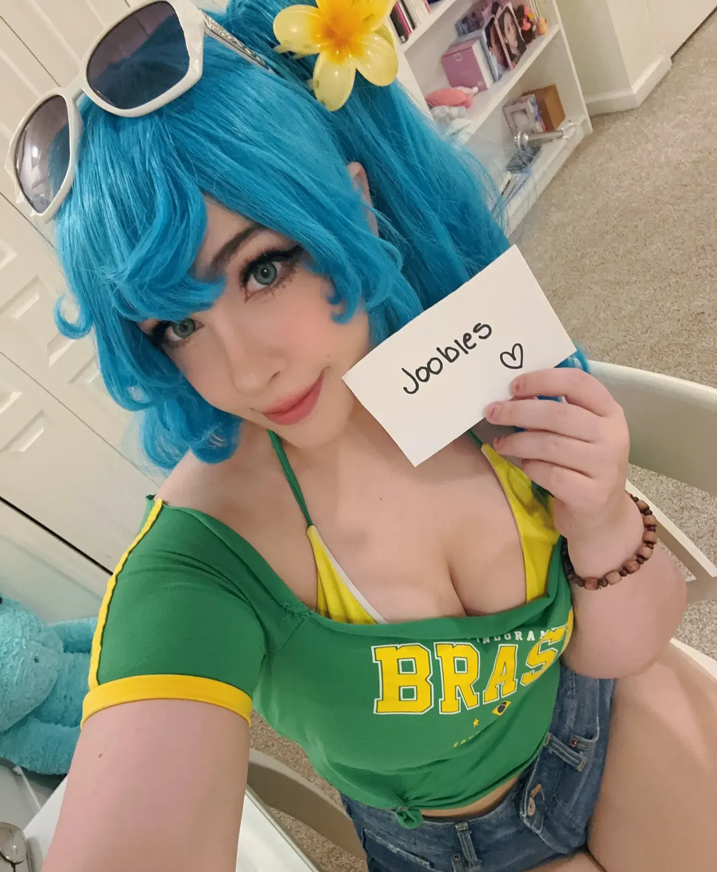Junkenstein Brazilian Miku selfies