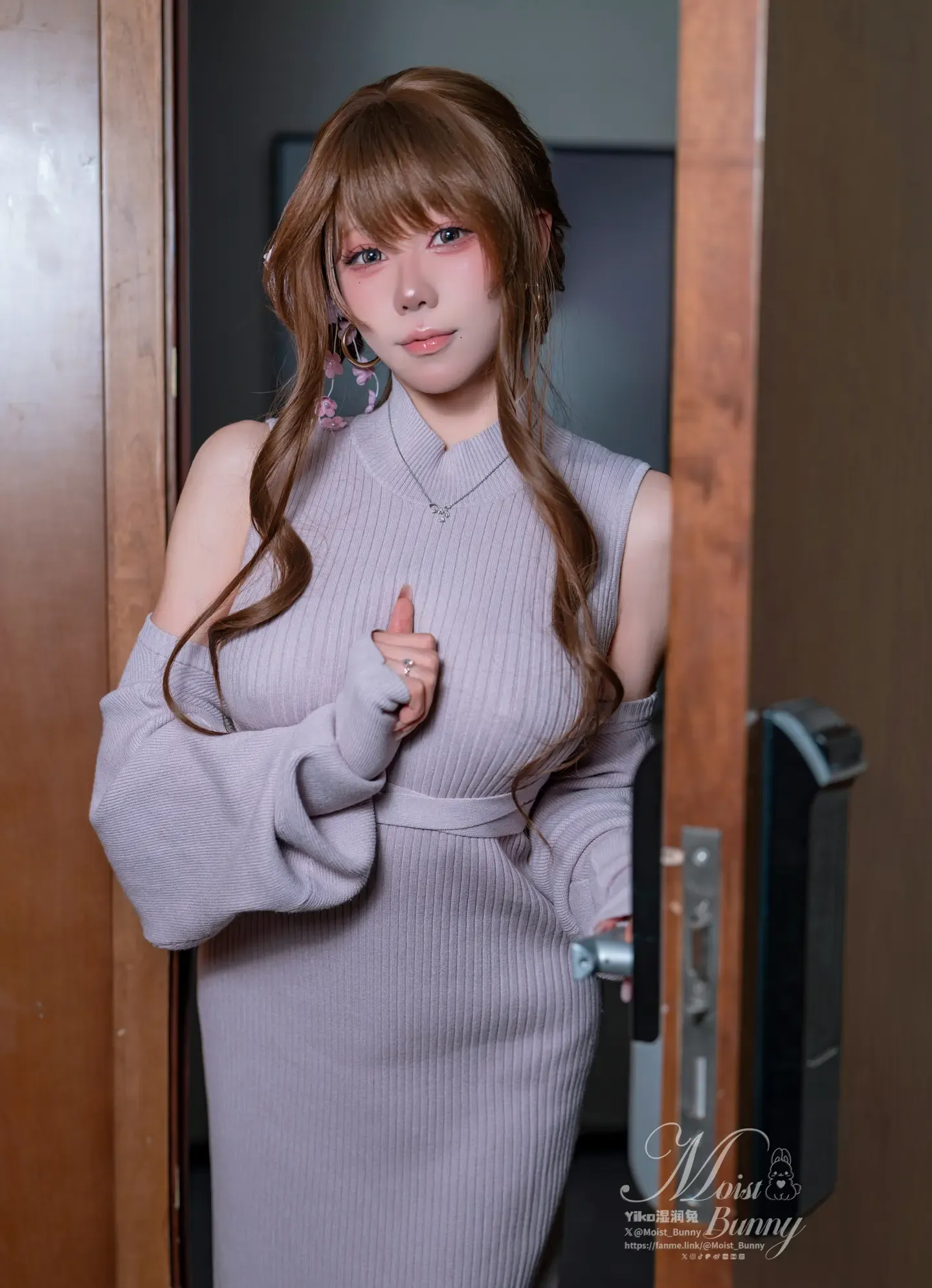 咬一口兔娘 在丈夫身边